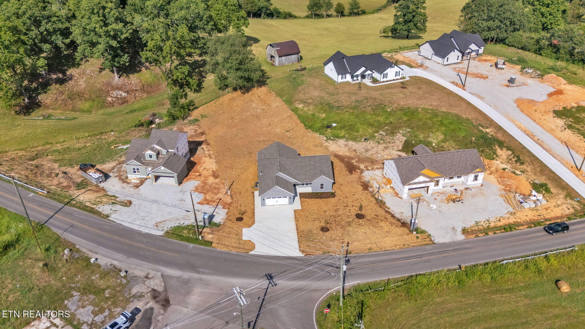 390 Hillvale Road Clinton TN 37716