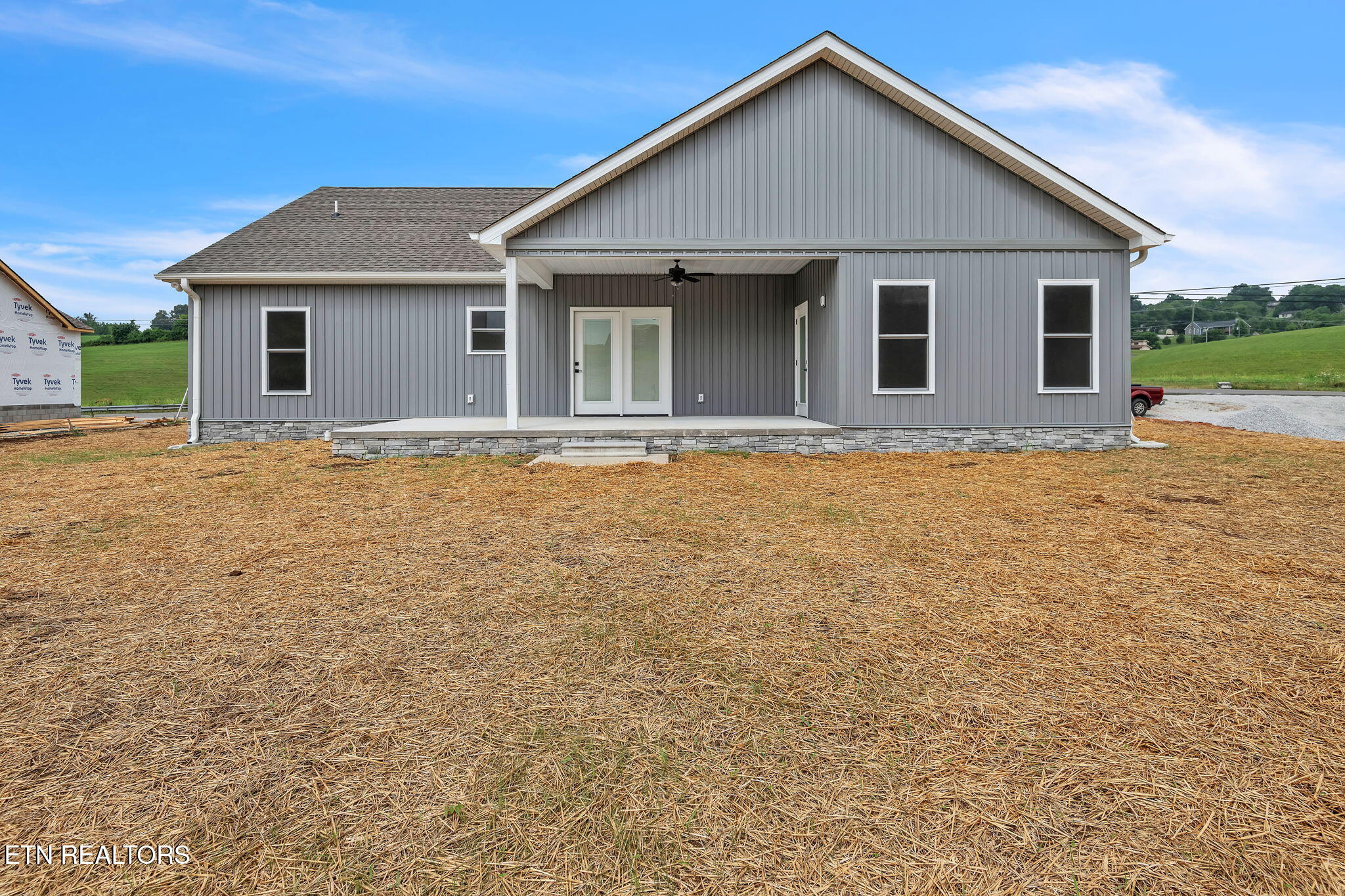 390 Hillvale Road Clinton TN 37716