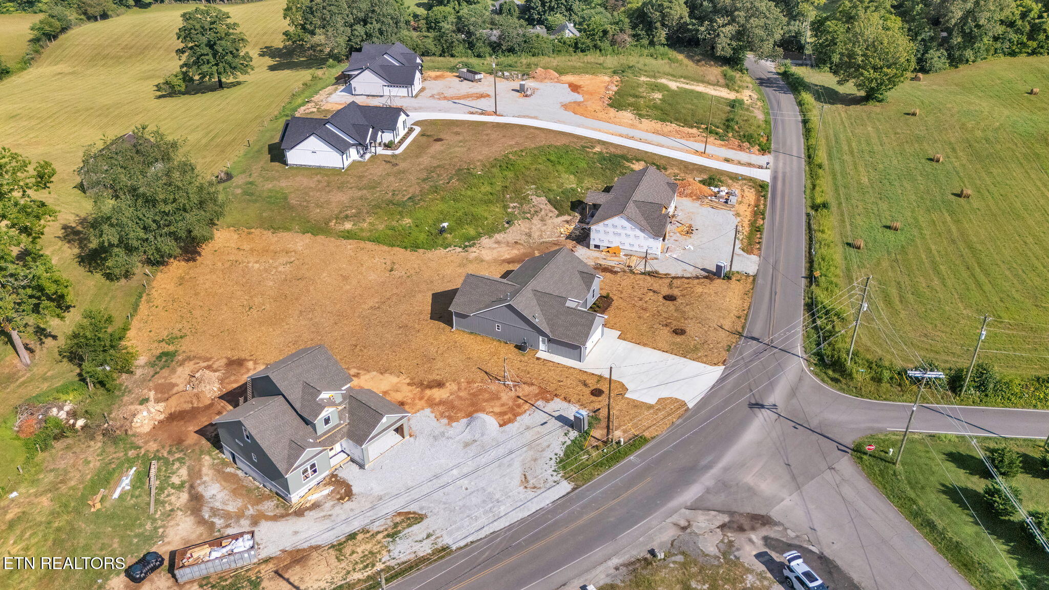 390 Hillvale Road Clinton TN 37716