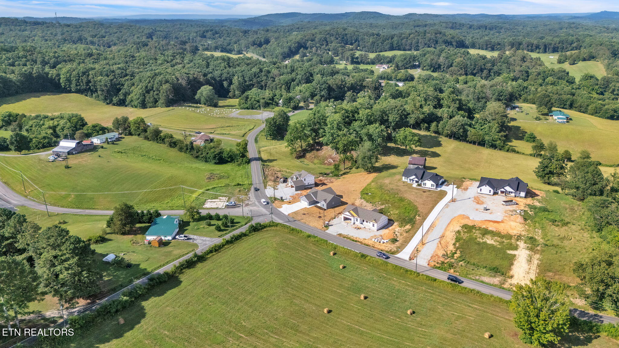 390 Hillvale Road Clinton TN 37716