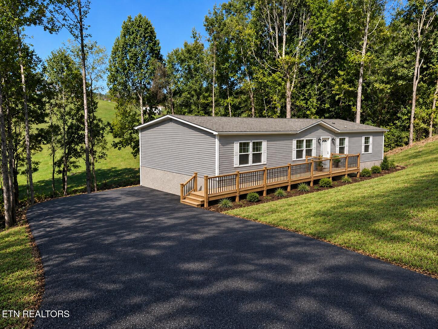 128 Whitaker Lane Tazewell TN 37879