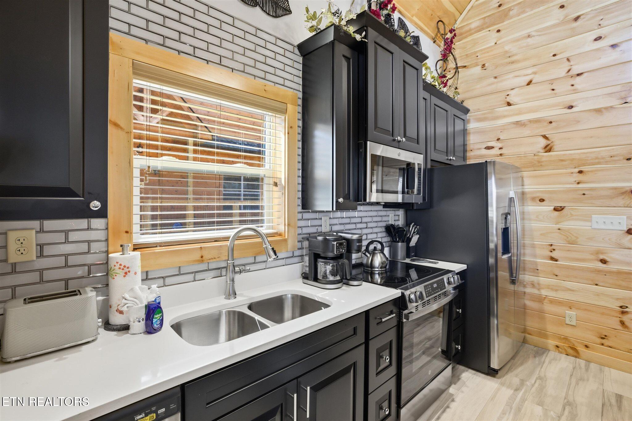 939 Pine Valley Way Sevierville TN 37862