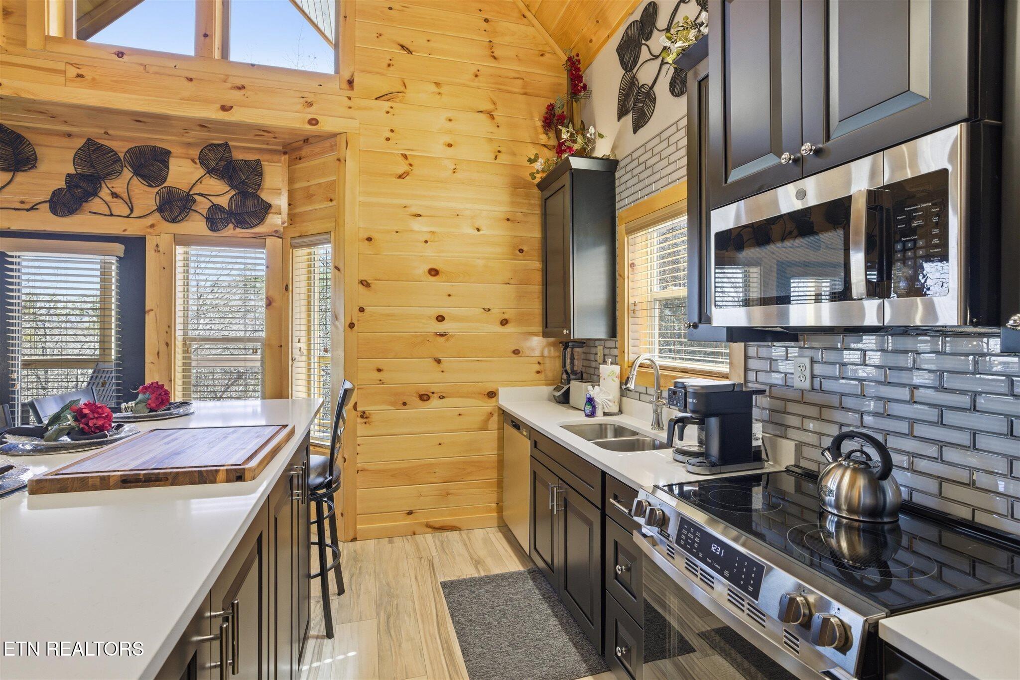 939 Pine Valley Way Sevierville TN 37862