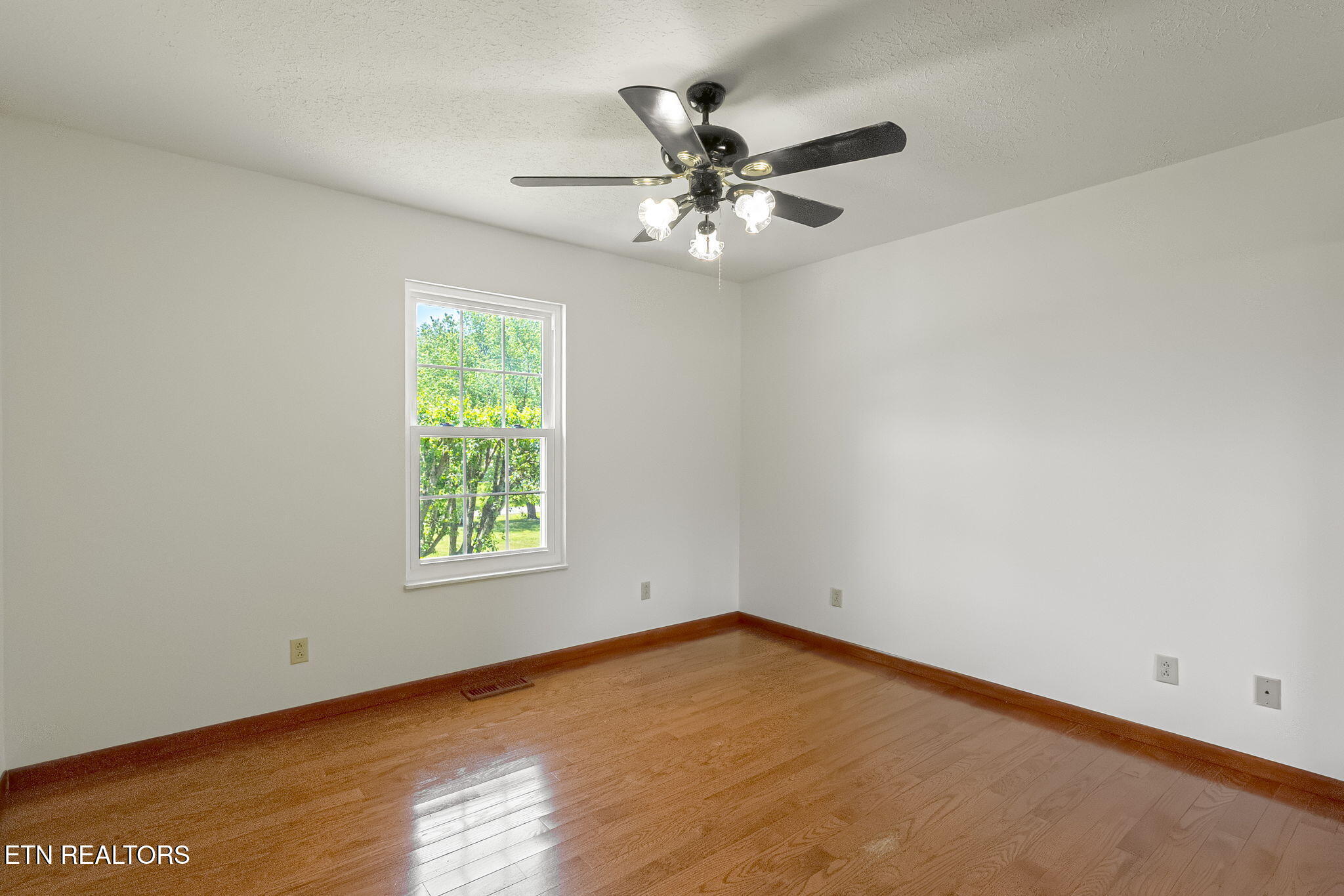 415 Lawnville Road Kingston TN 37763