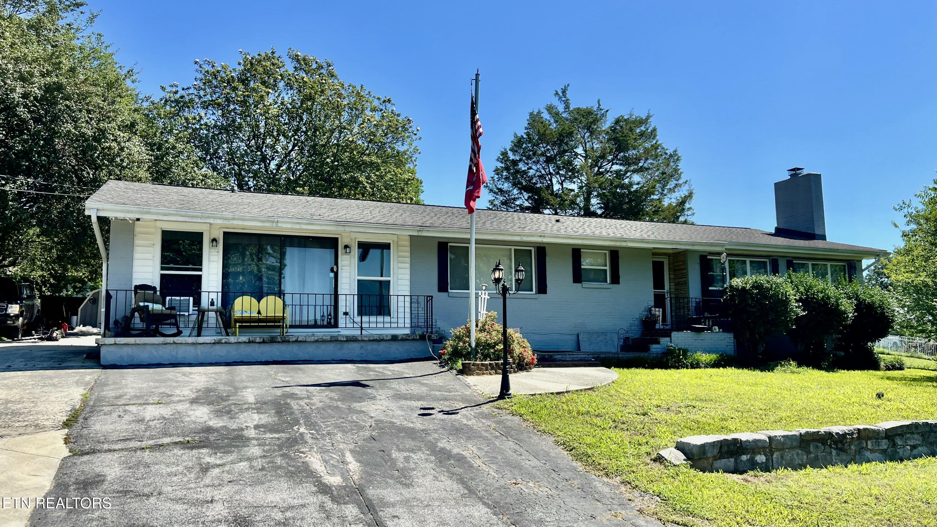 2143 S Shore Acres Road Soddy-daisy TN 37379