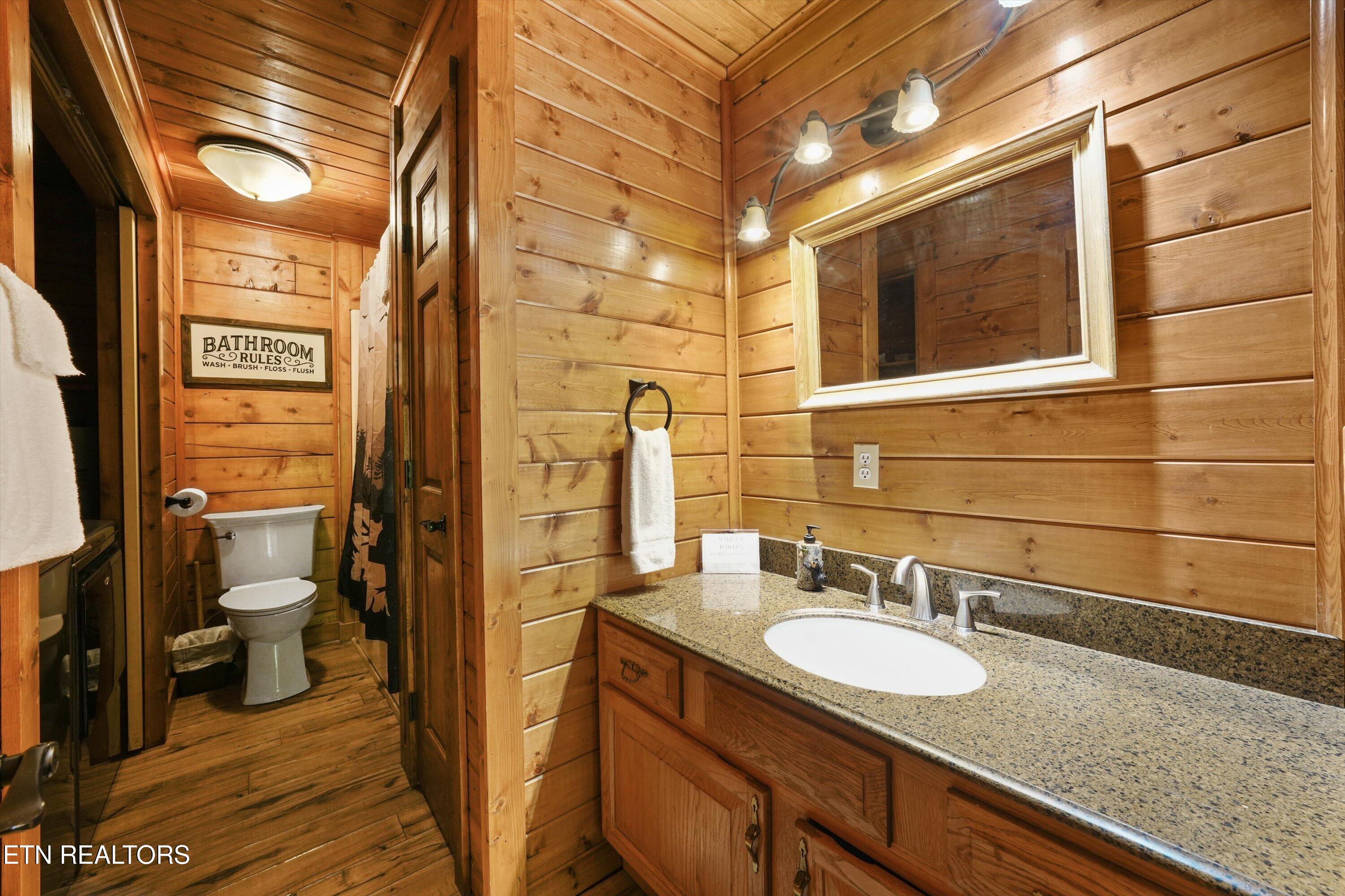 716 Country Oaks Drive Pigeon Forge TN 37863