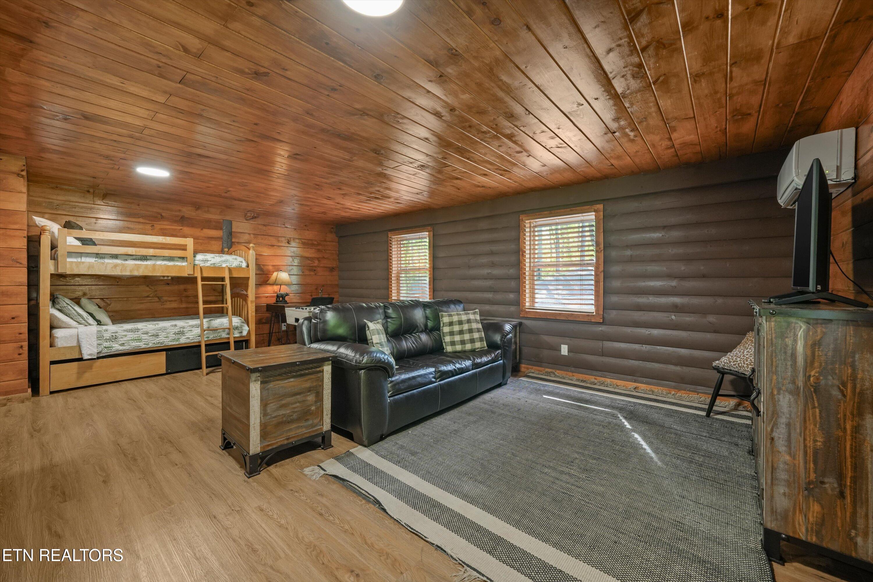 716 Country Oaks Drive Pigeon Forge TN 37863