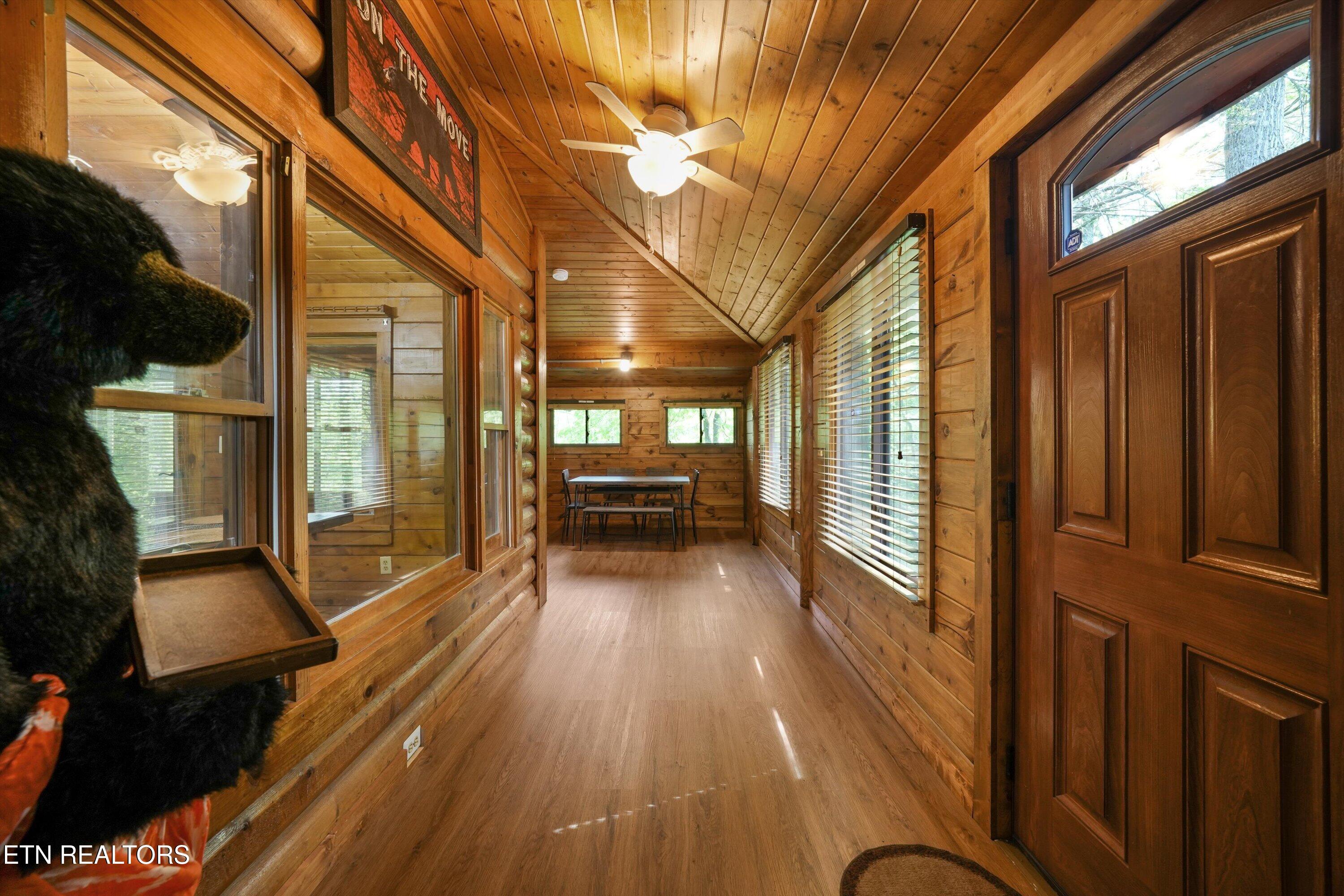 716 Country Oaks Drive Pigeon Forge TN 37863