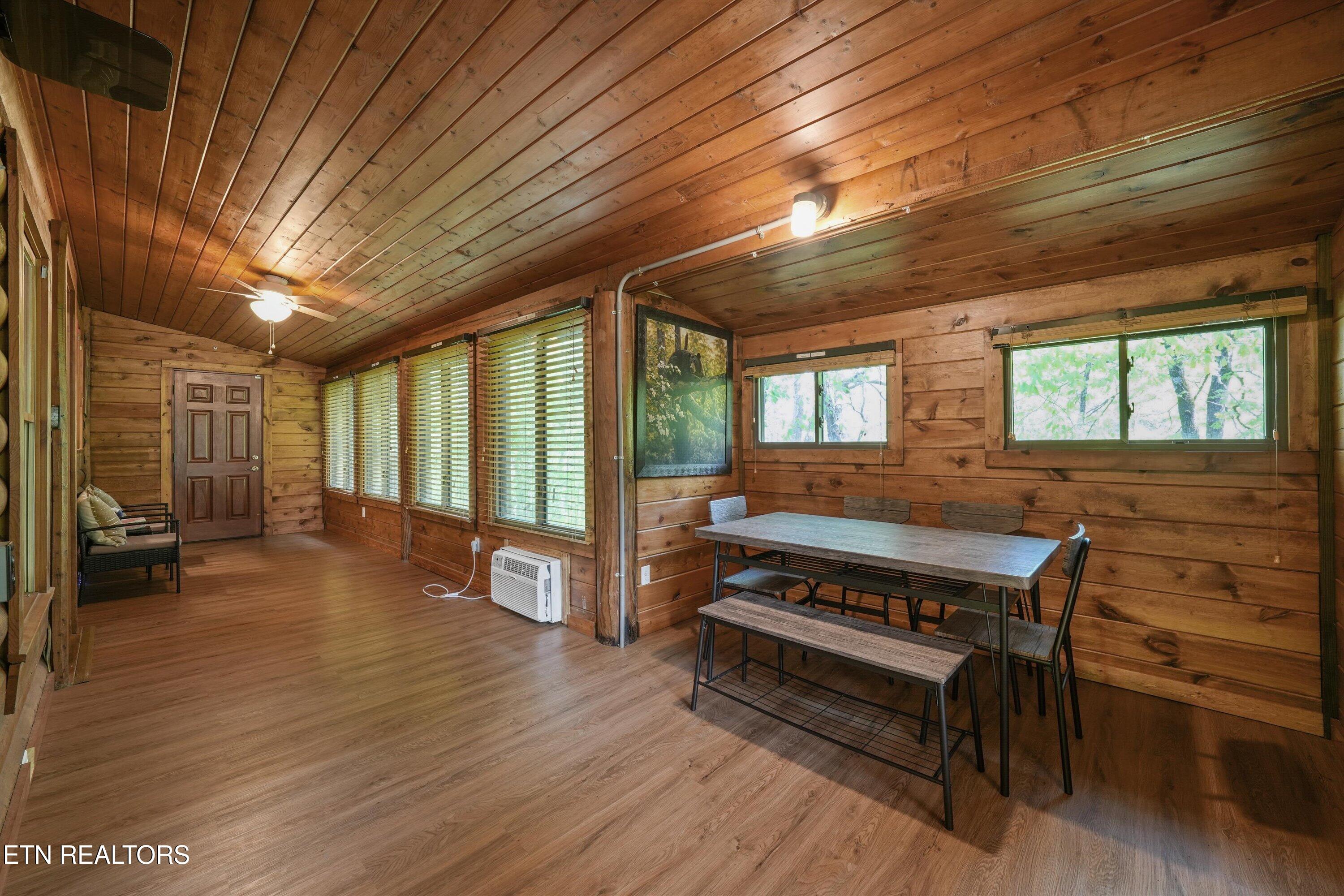 716 Country Oaks Drive Pigeon Forge TN 37863