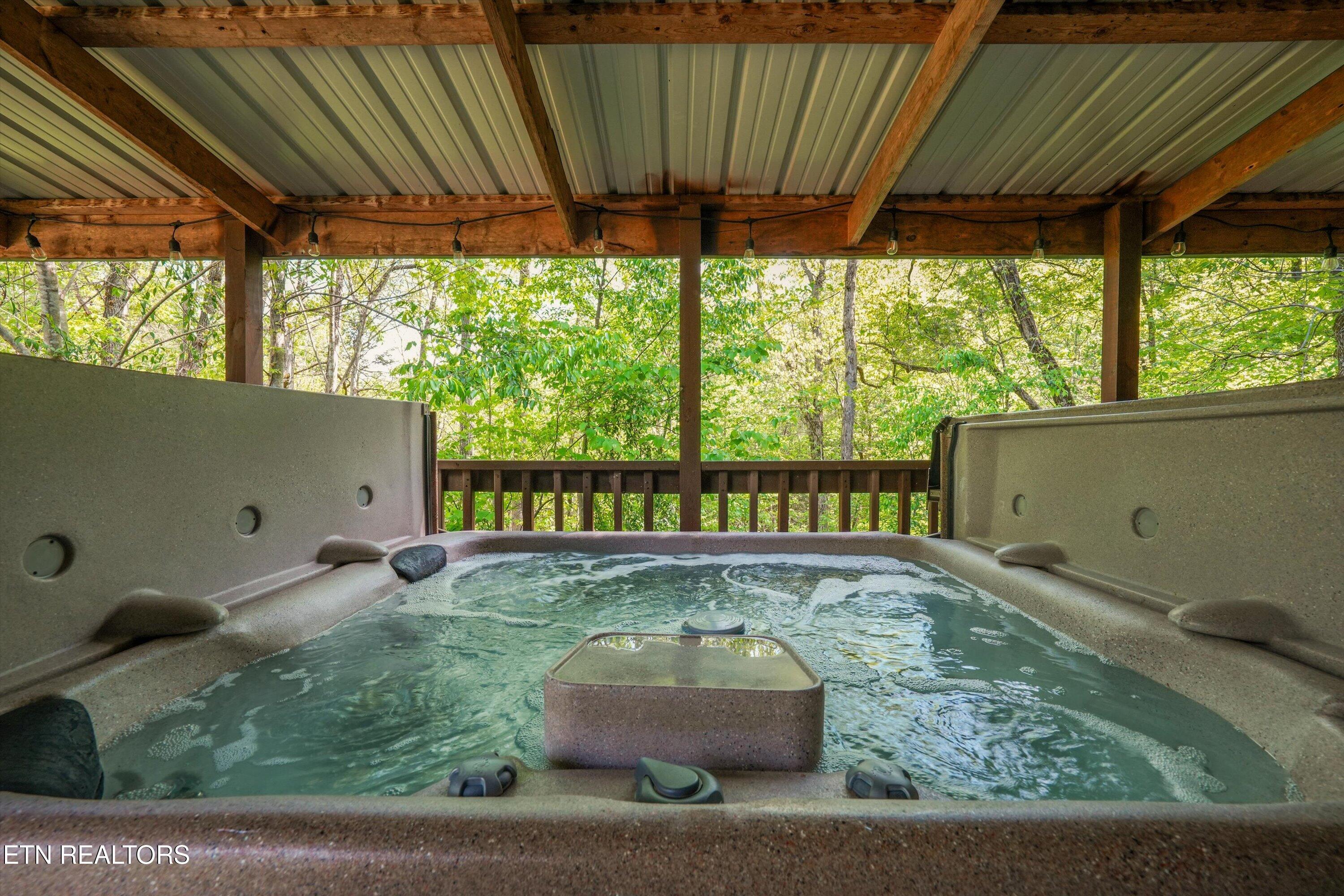 716 Country Oaks Drive Pigeon Forge TN 37863