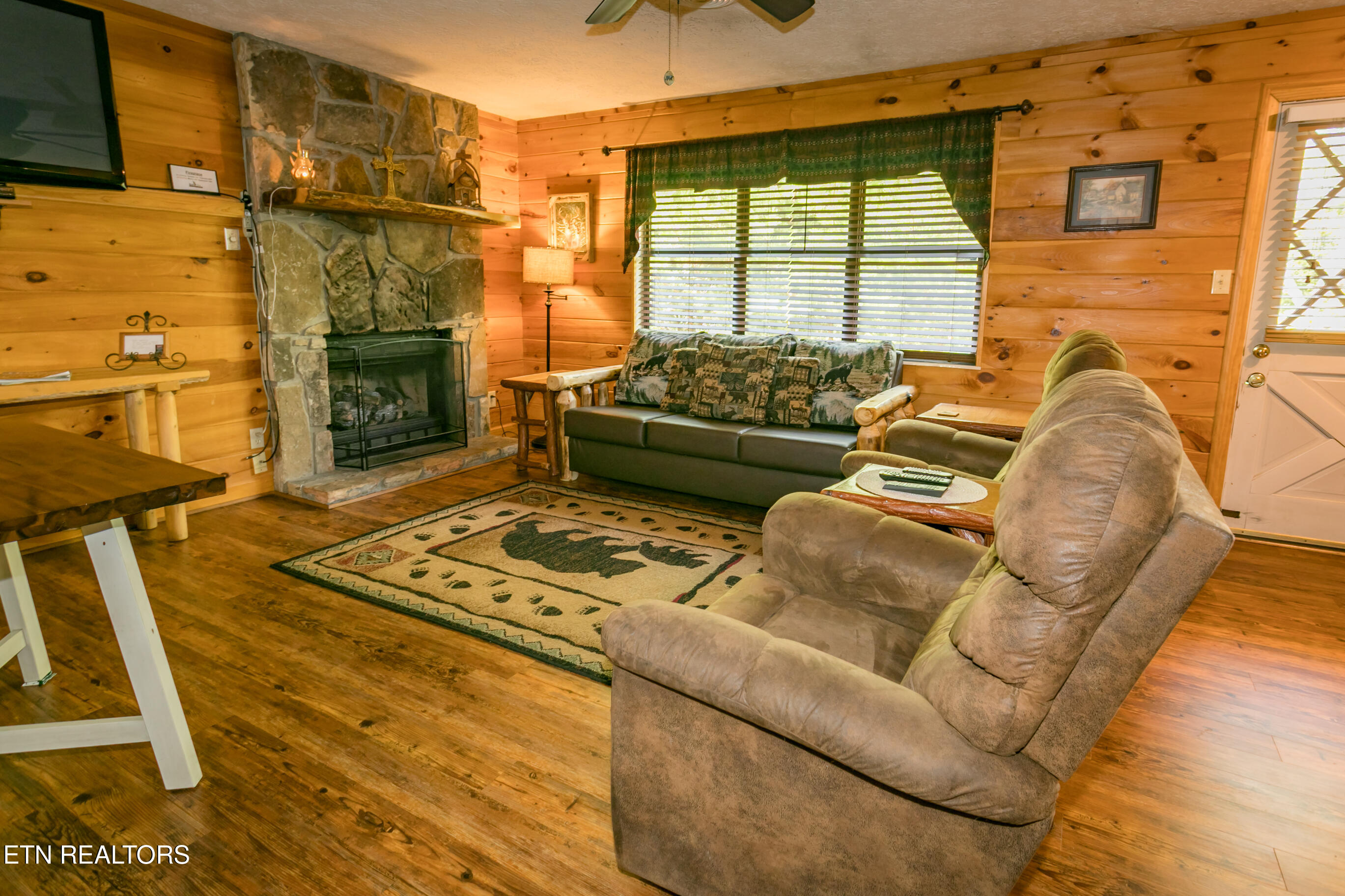 853 Lloyd Huskey Road Pigeon Forge TN 37863