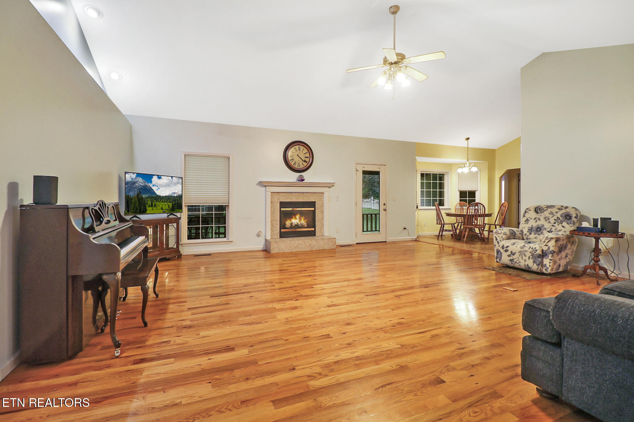 121 Laurelwood Lane Crossville TN 38555