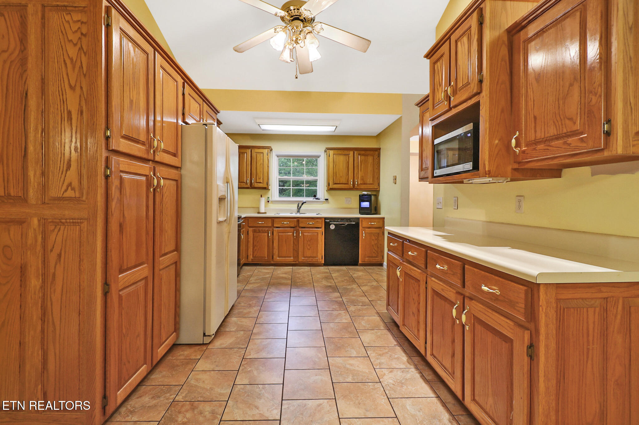 121 Laurelwood Lane Crossville TN 38555