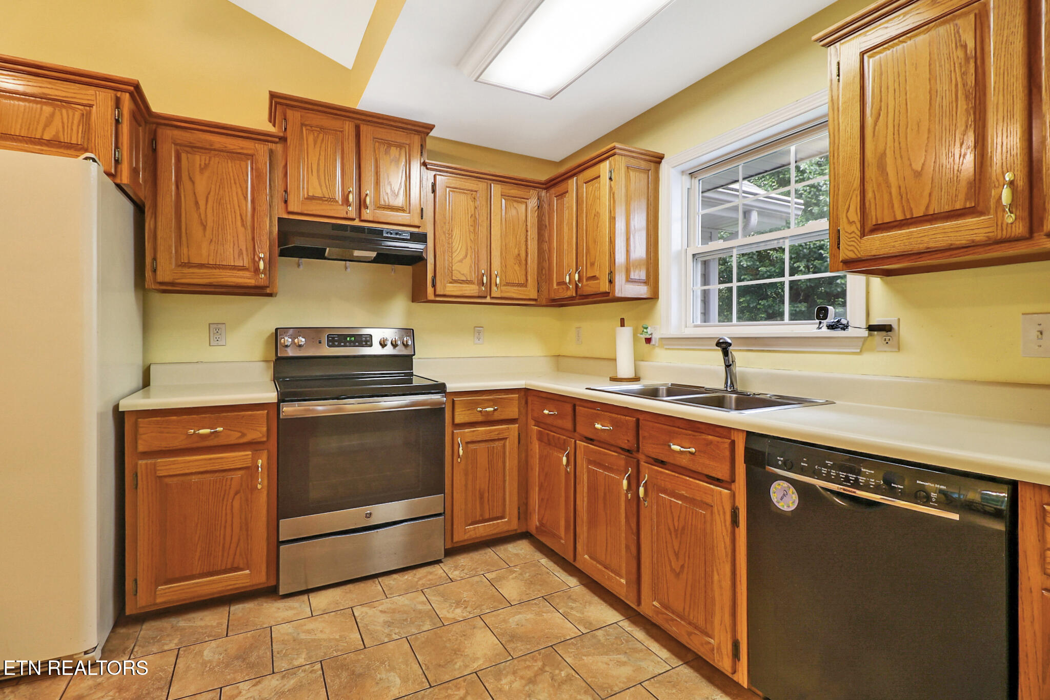 121 Laurelwood Lane Crossville TN 38555