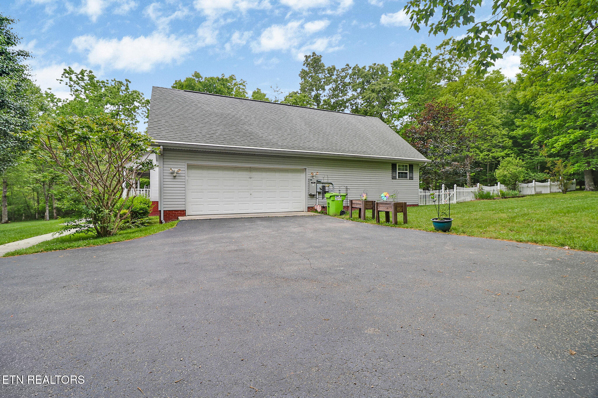 121 Laurelwood Lane Crossville TN 38555