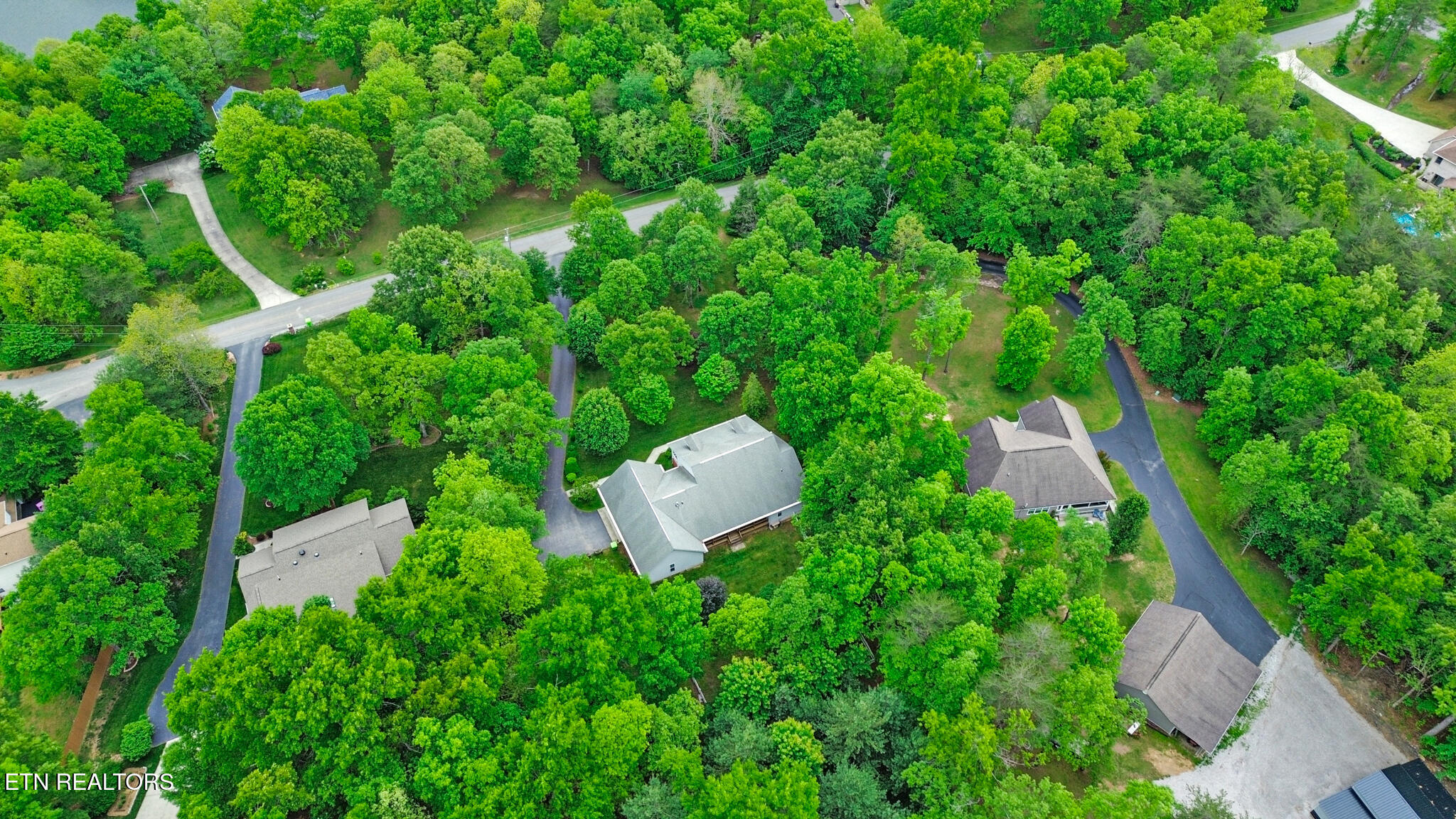 121 Laurelwood Lane Crossville TN 38555