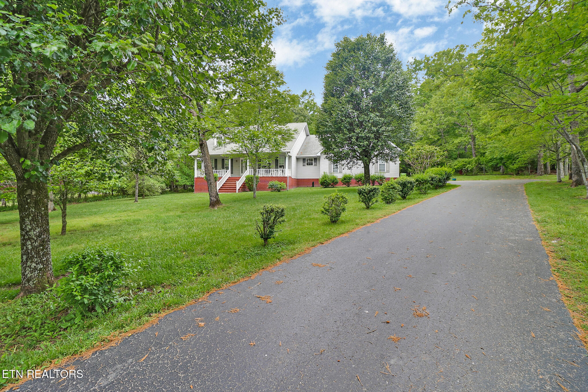 121 Laurelwood Lane Crossville TN 38555