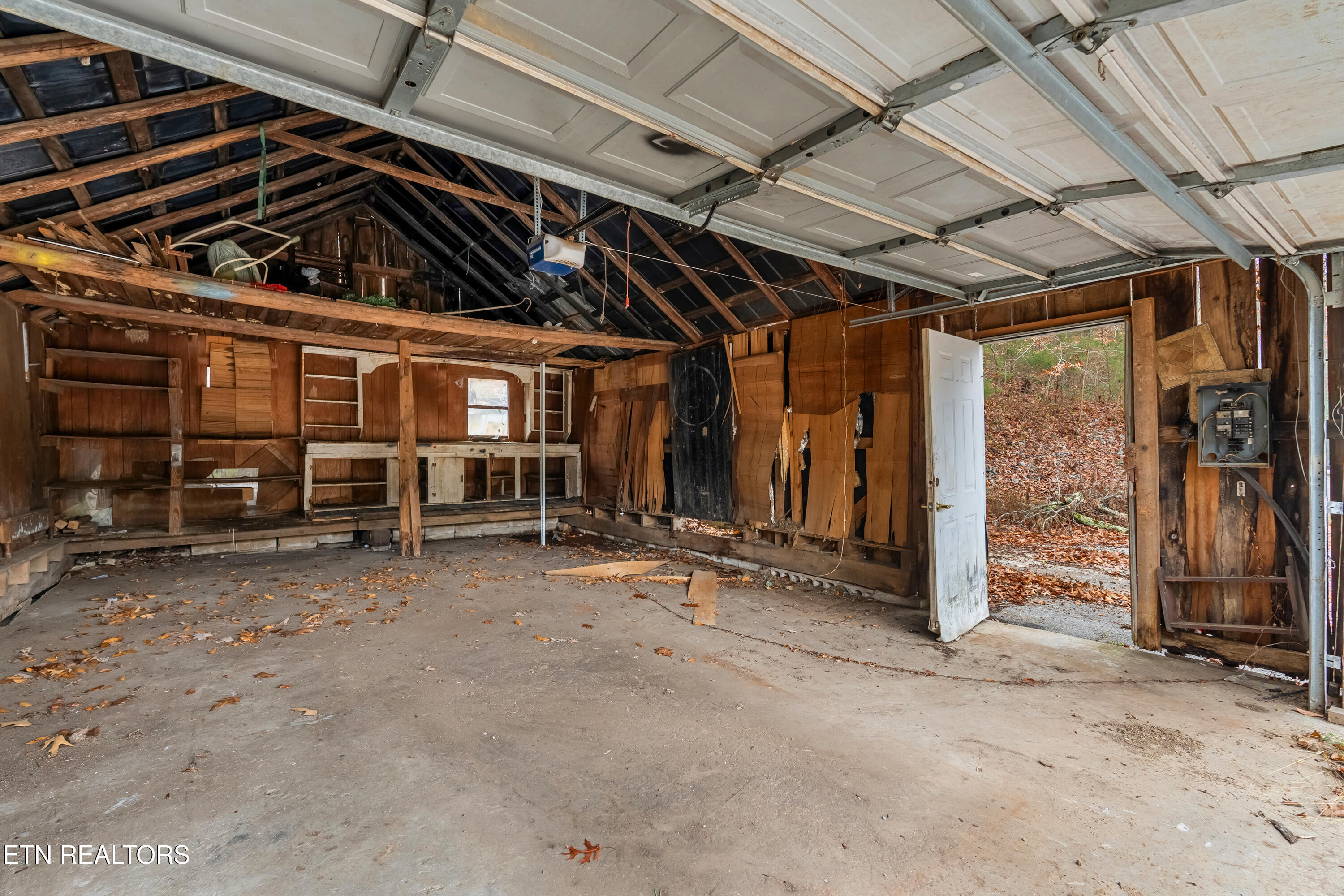 470 Riden Road Greenback TN 37742