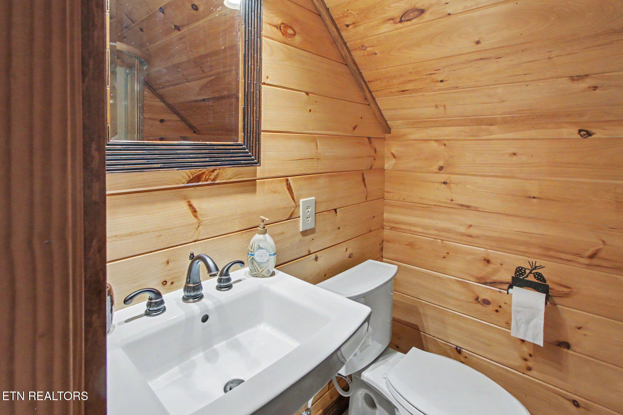 563 Norris Shores Drive Sharps Chapel TN 37866