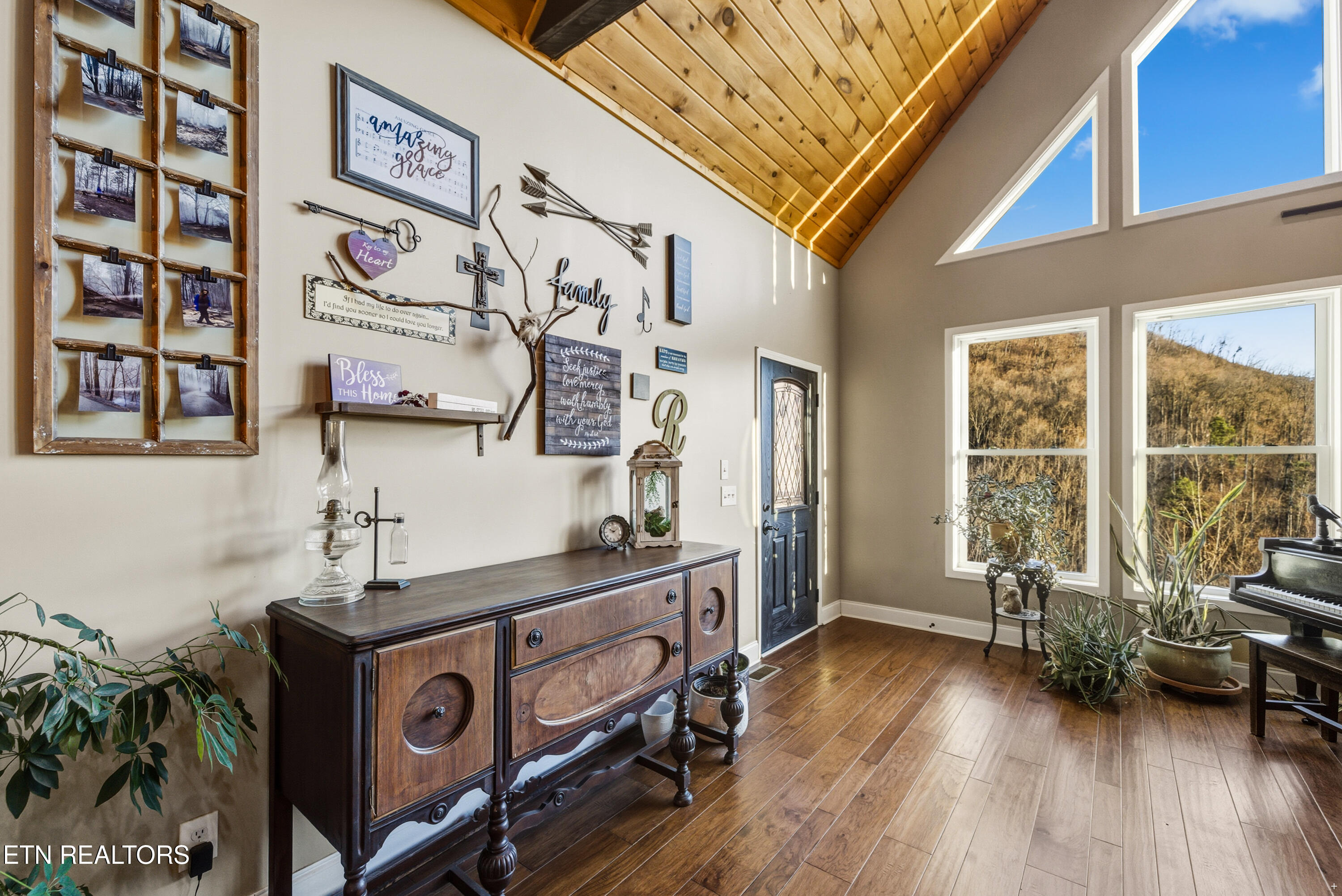 835 Perry Drive Gatlinburg TN 37738