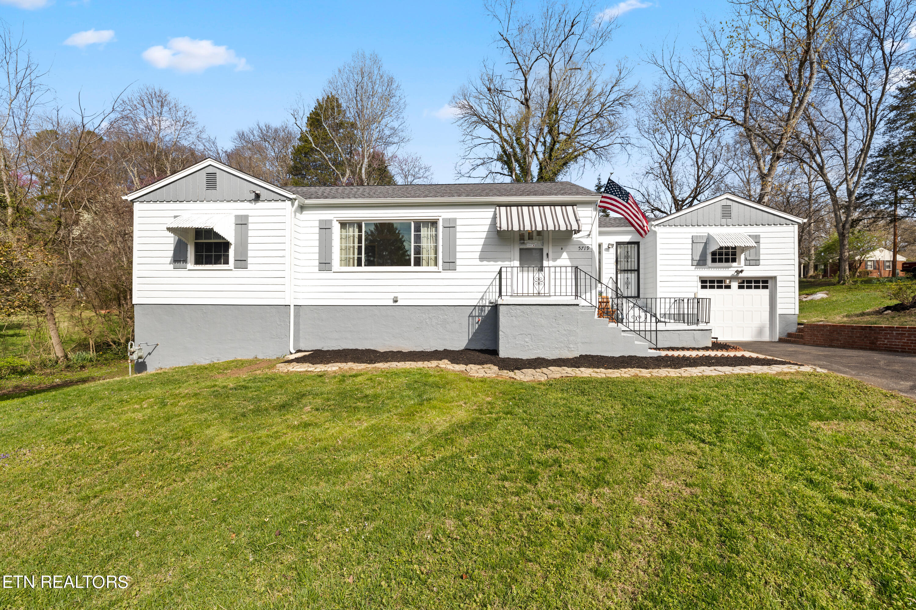 5719 Green Valley Drive Knoxville TN 37914