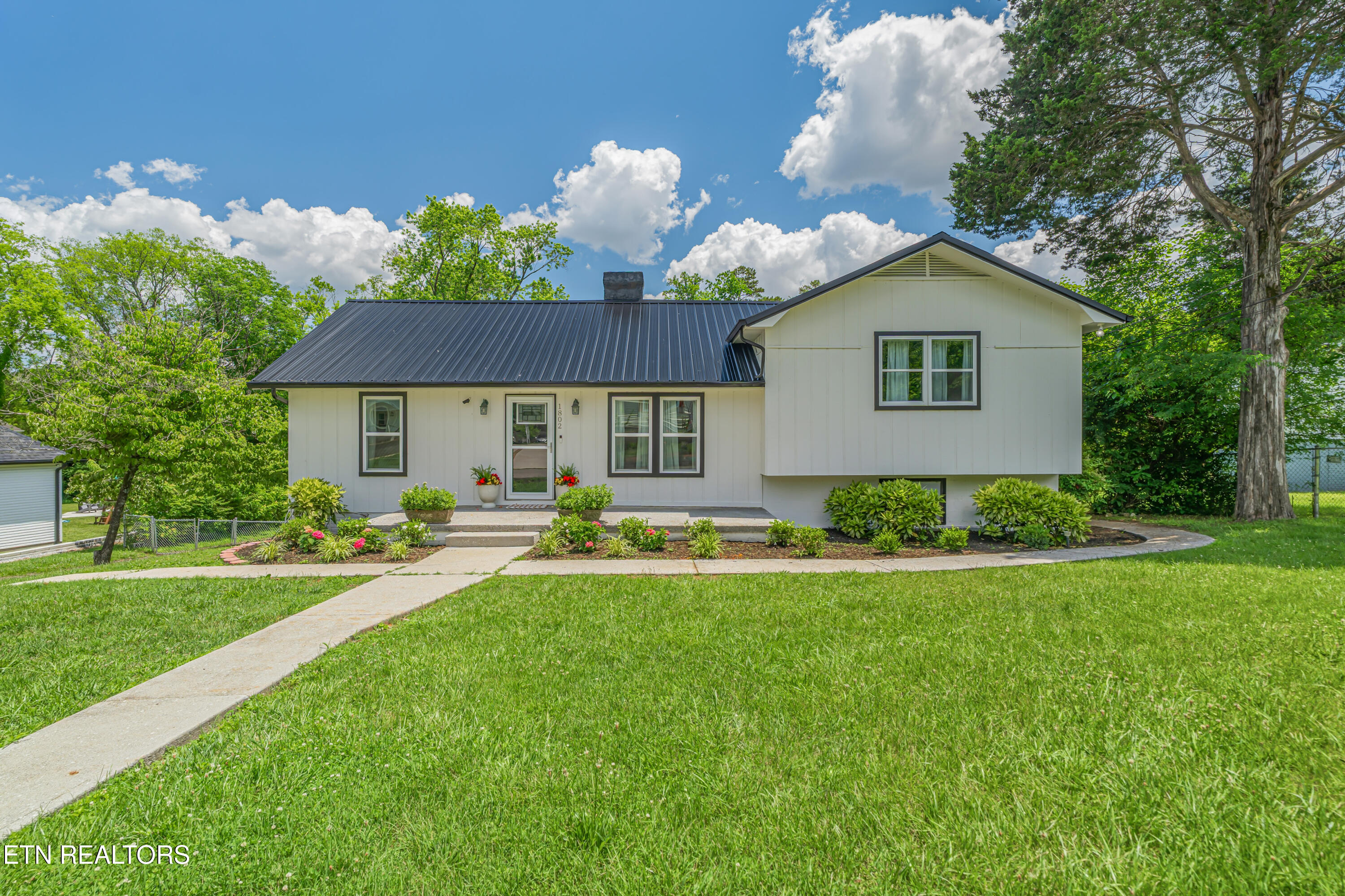 1802 Charles Drive Knoxville TN 37918