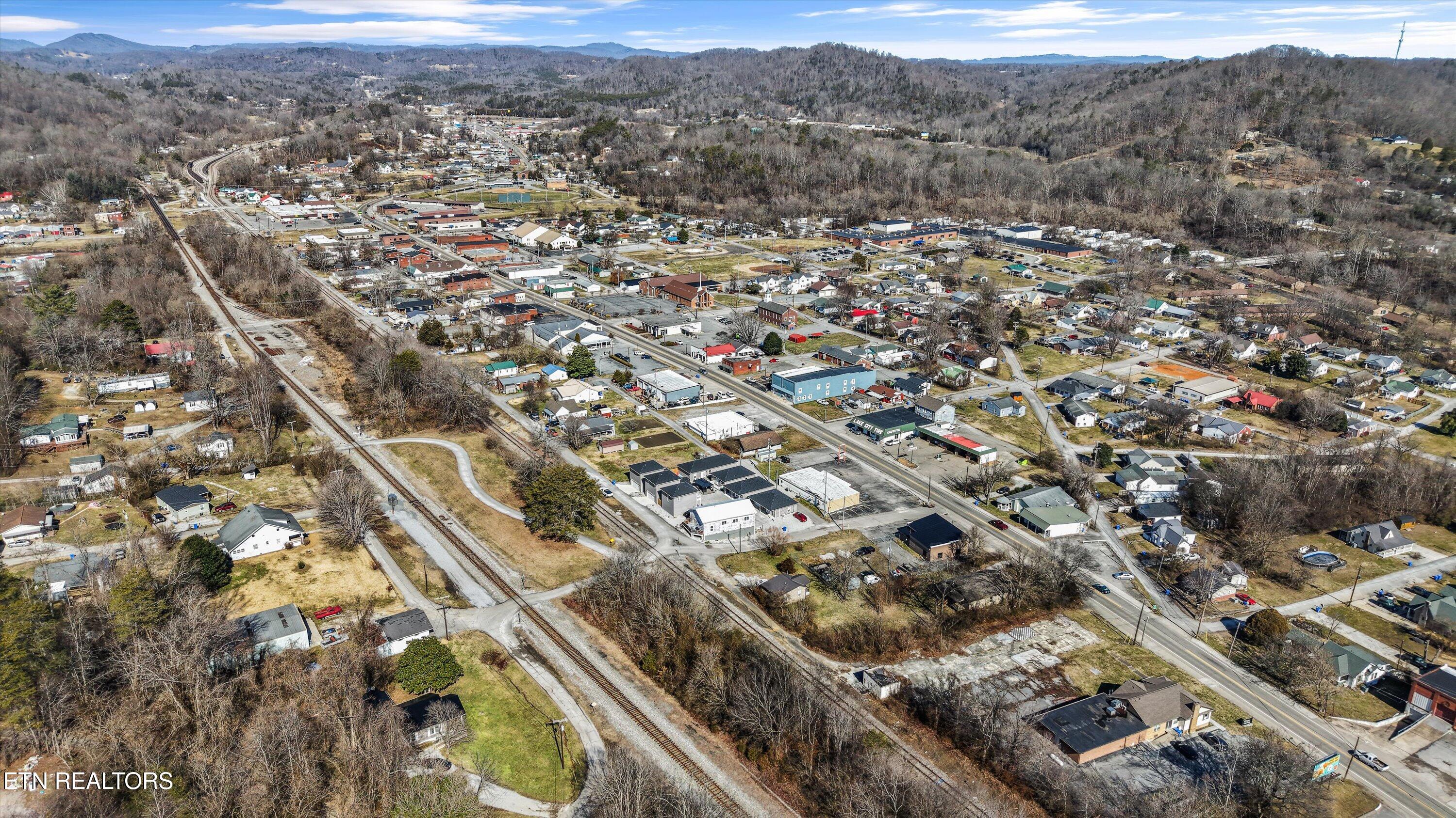 329 7th Street Rocky Top TN 37769
