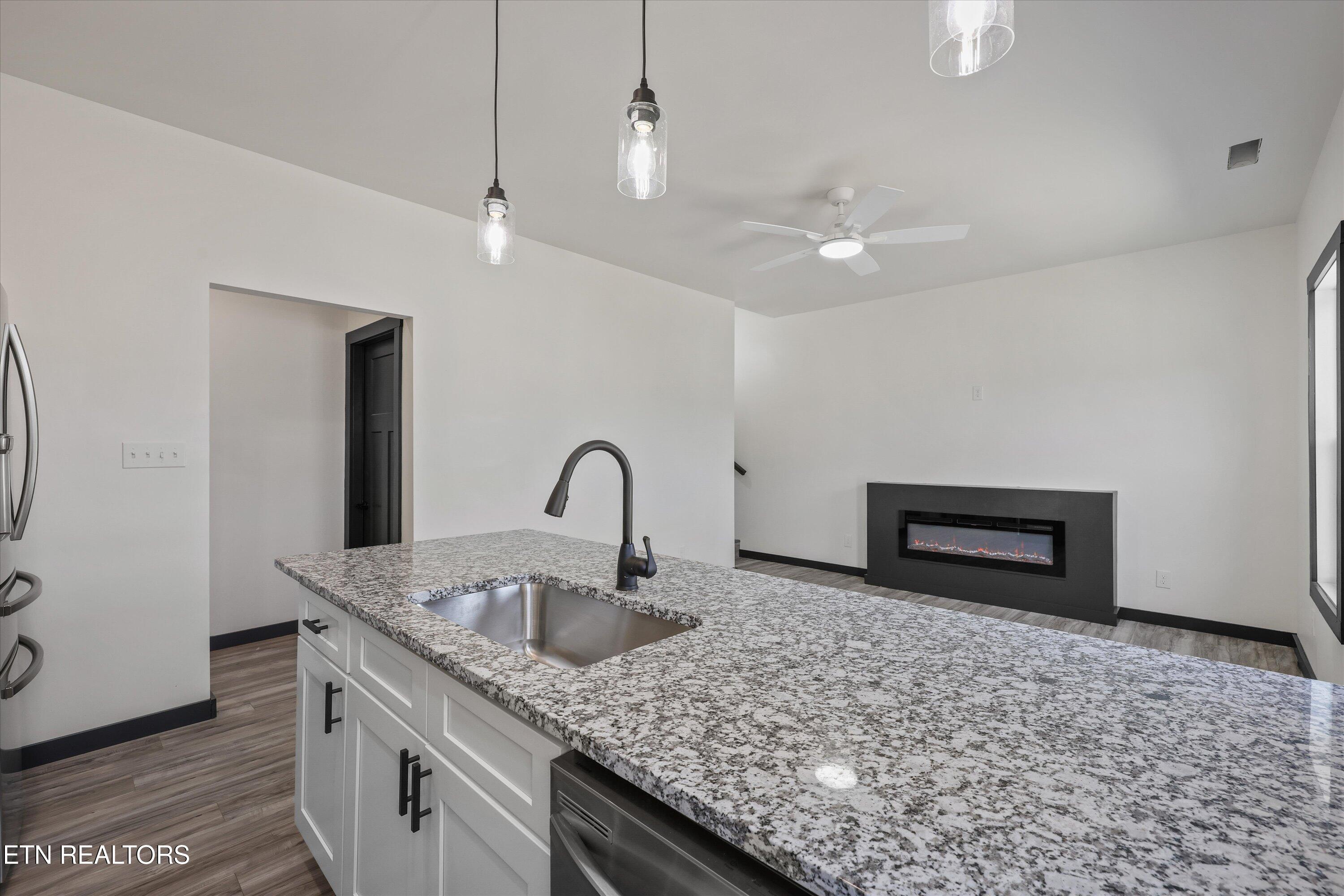 329 7th Street Rocky Top TN 37769