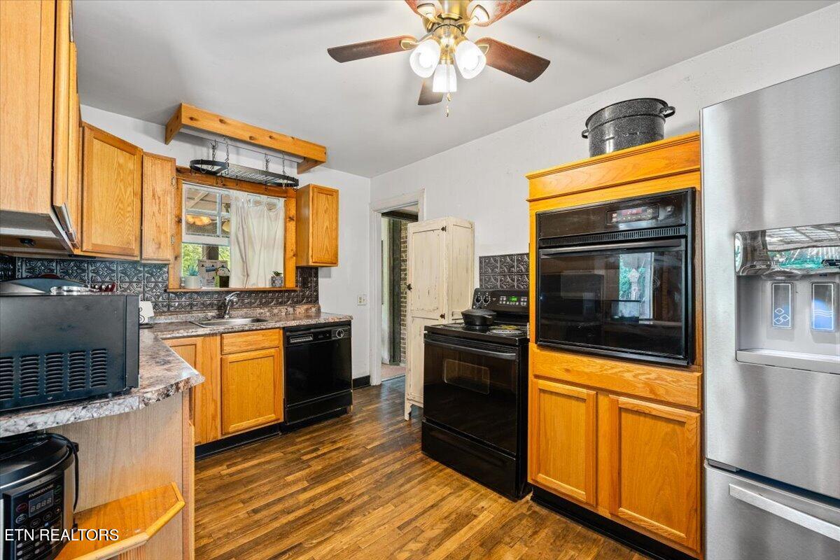 524 Park Road Caryville TN 37714