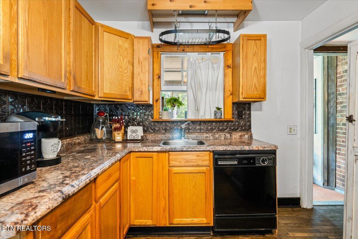 524 Park Road Caryville TN 37714