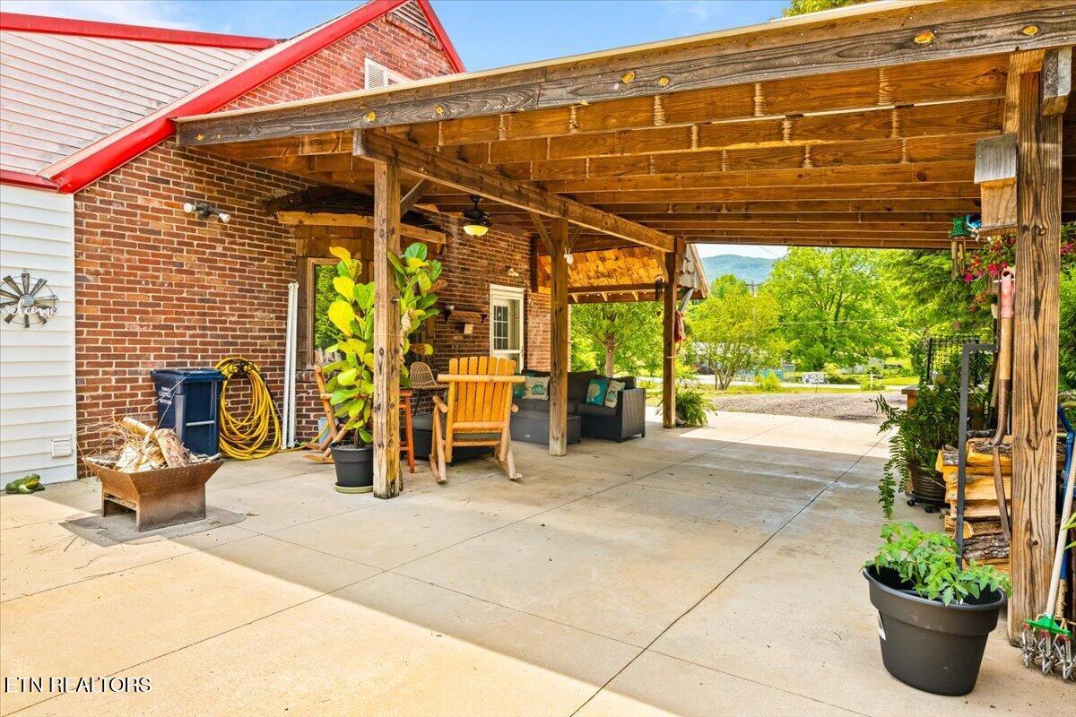 524 Park Road Caryville TN 37714