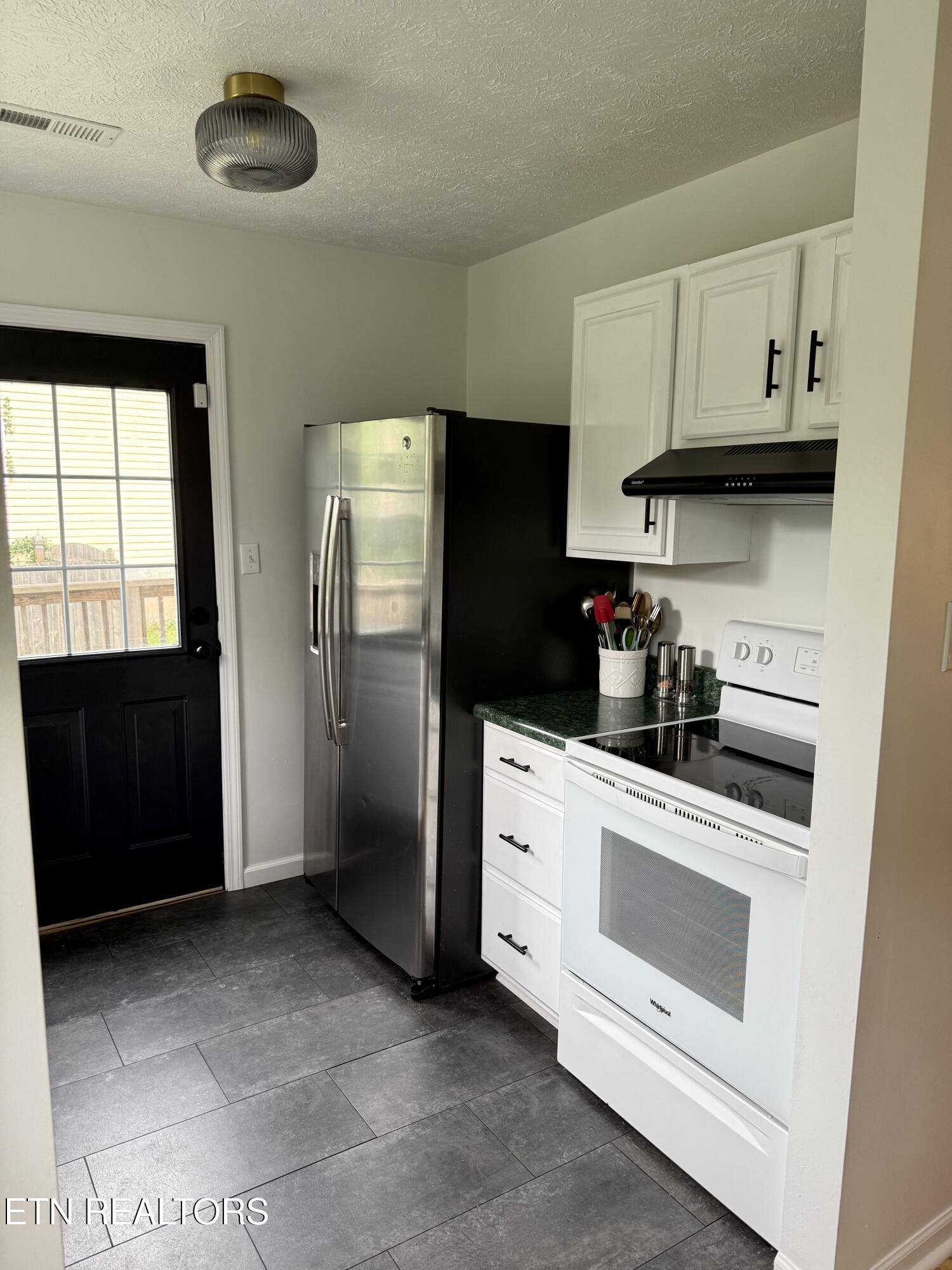 2574 Kenilworth Lane Knoxville TN 37917