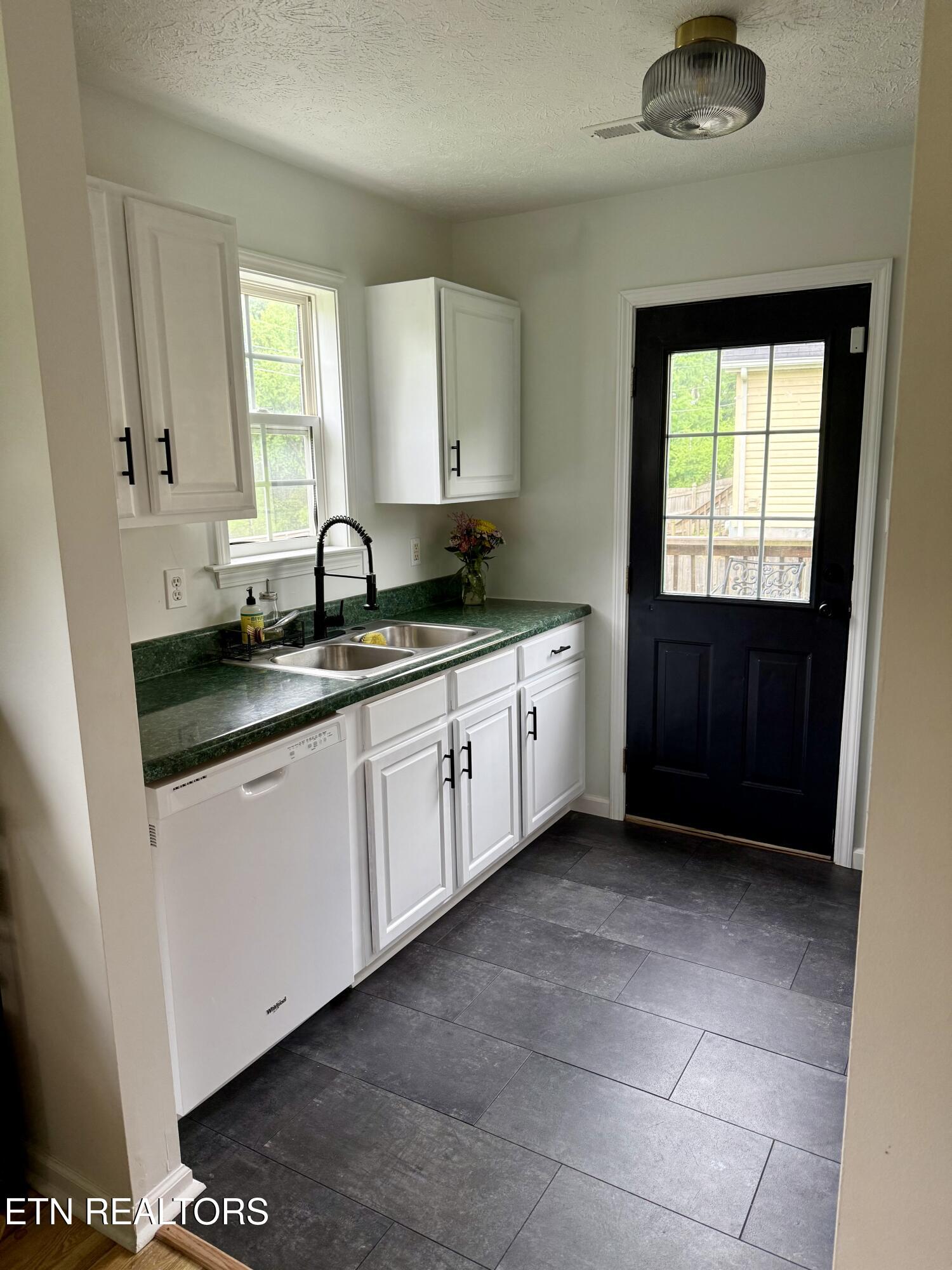 2574 Kenilworth Lane Knoxville TN 37917