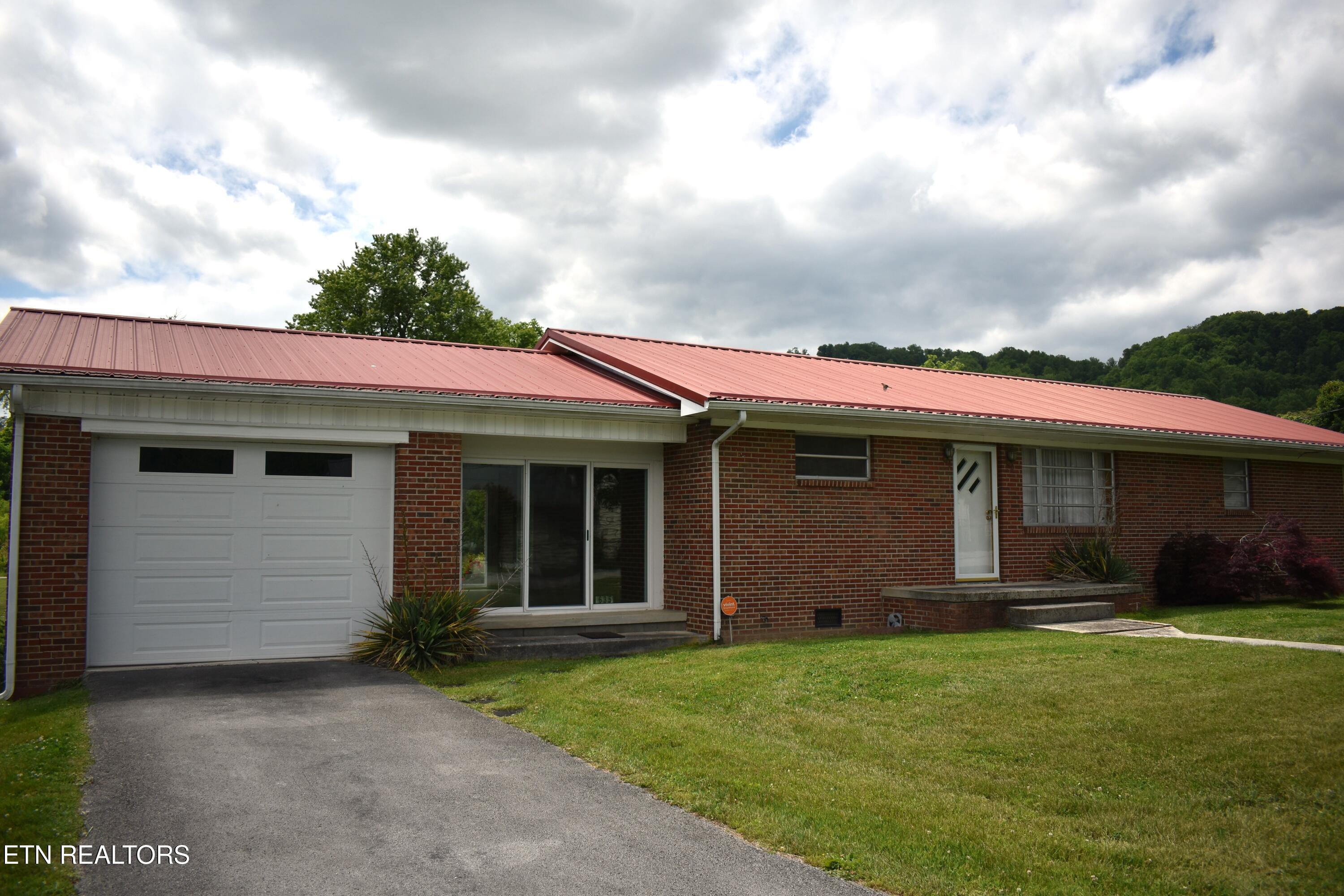 635 Washington Avenue Harrogate TN 37752