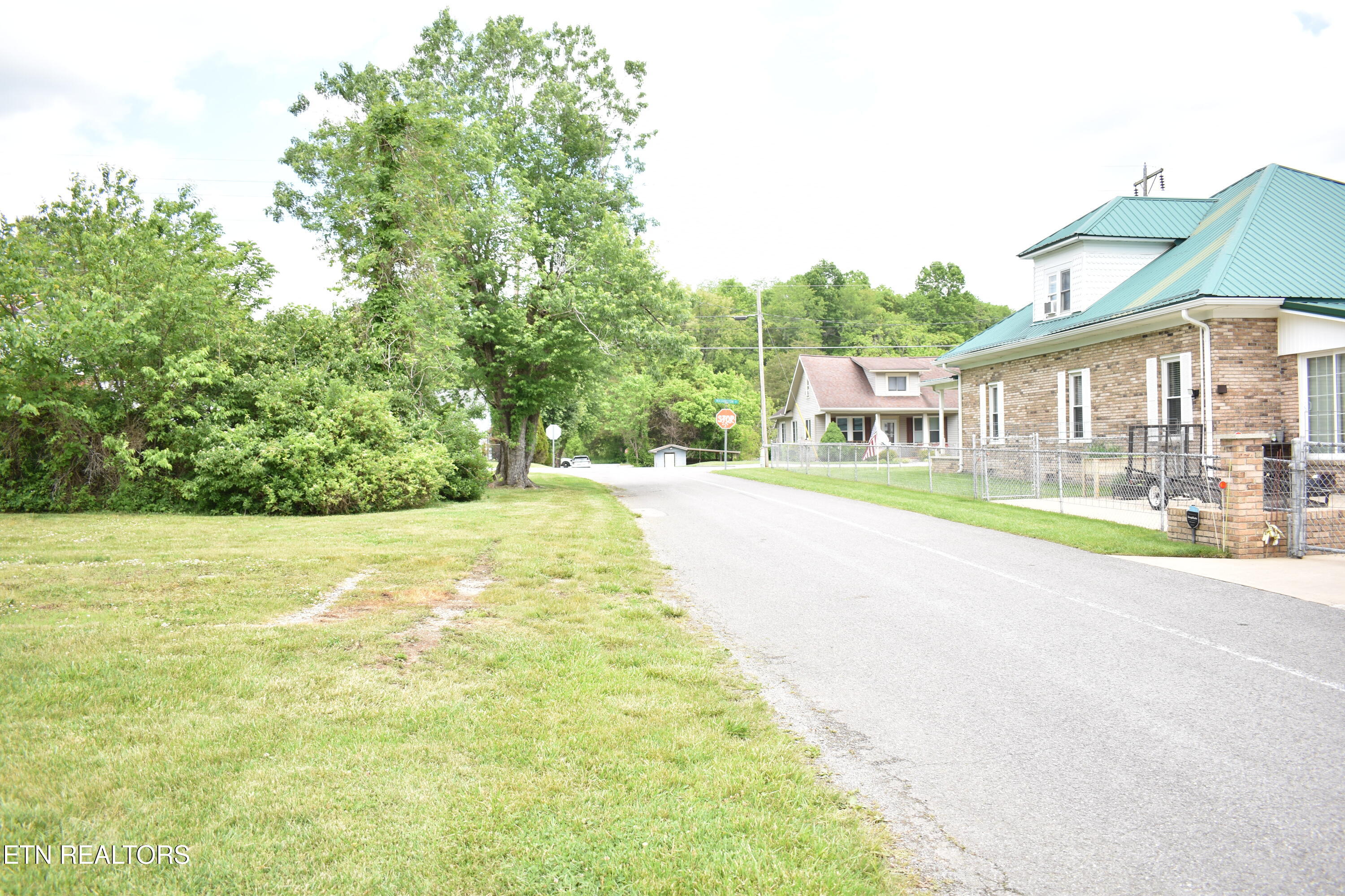 635 Washington Avenue Harrogate TN 37752