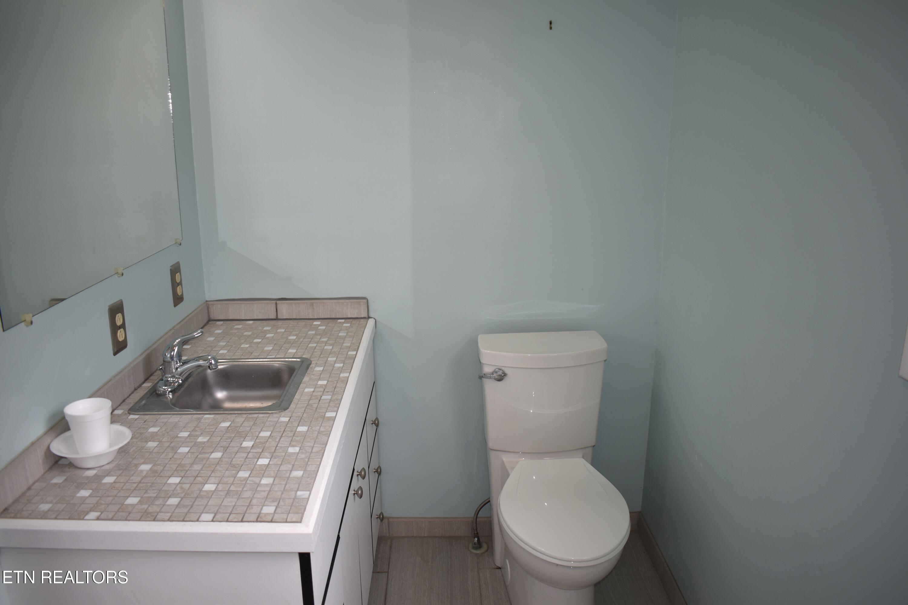 635 Washington Avenue Harrogate TN 37752