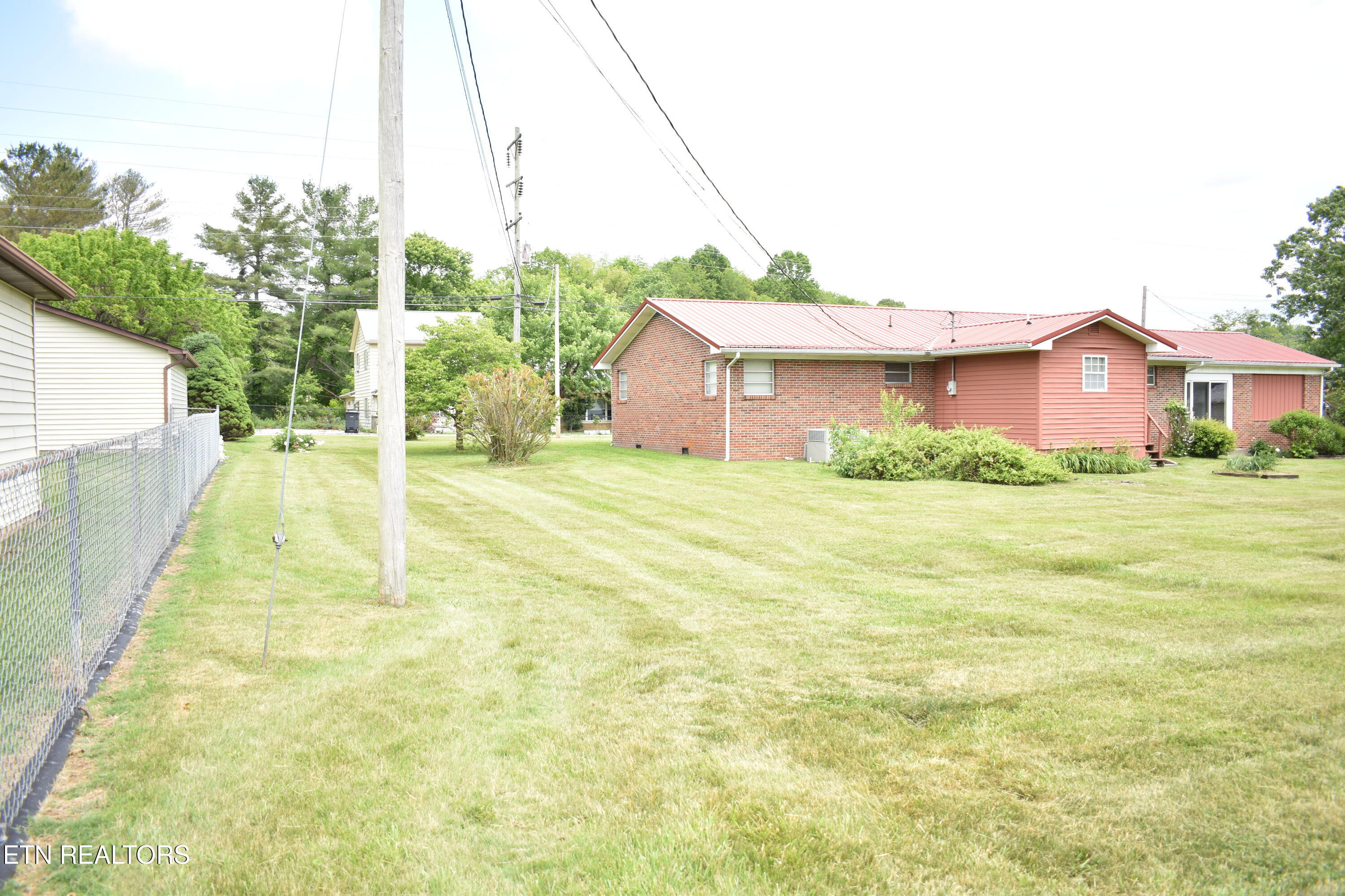 635 Washington Avenue Harrogate TN 37752