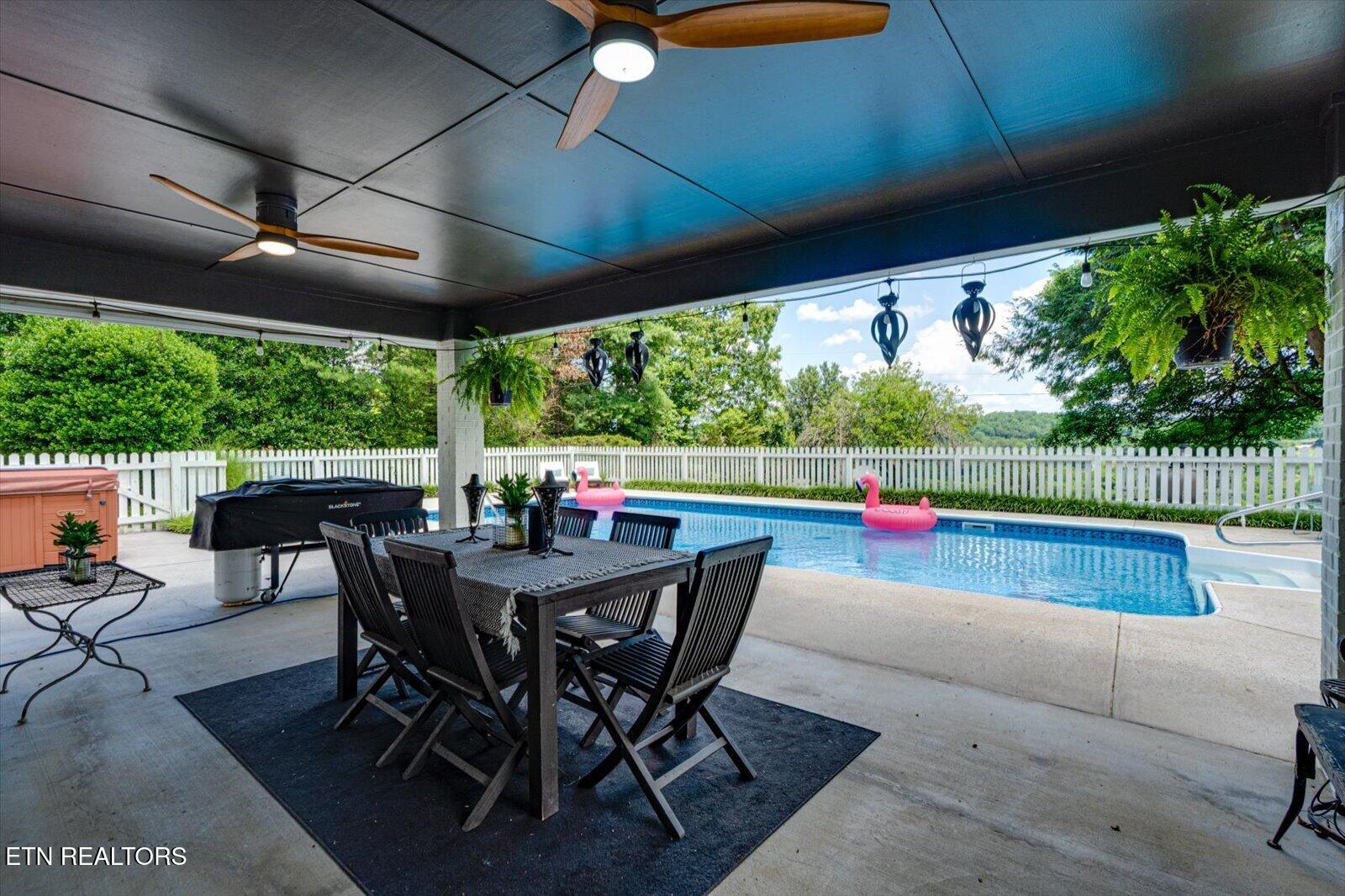 134 County Road 25 Riceville TN 37370