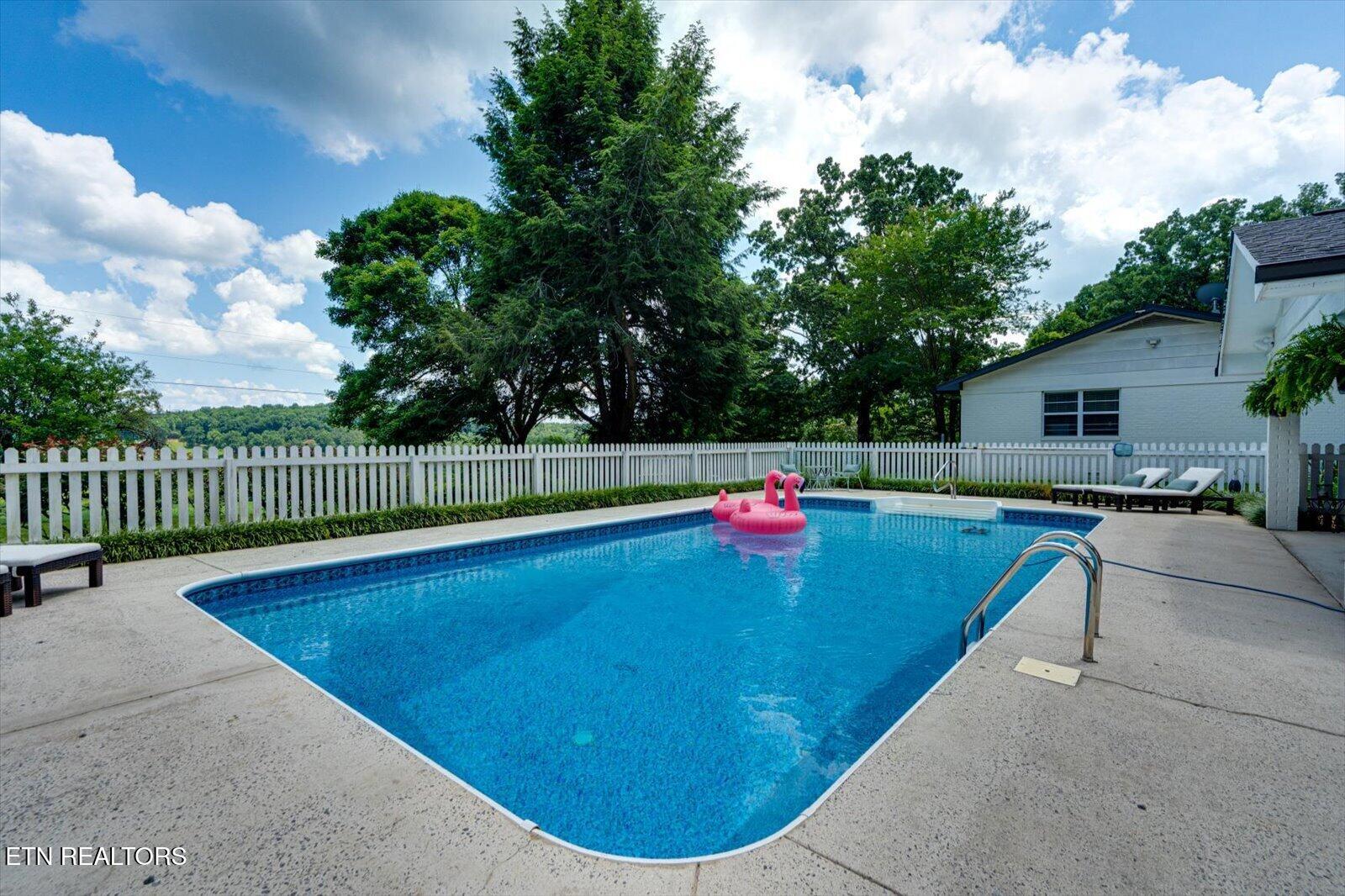 134 County Road 25 Riceville TN 37370