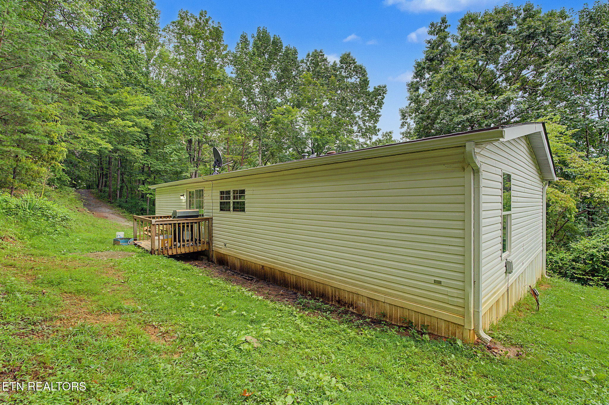 1678 Raven Hill Road Tazewell TN 37879