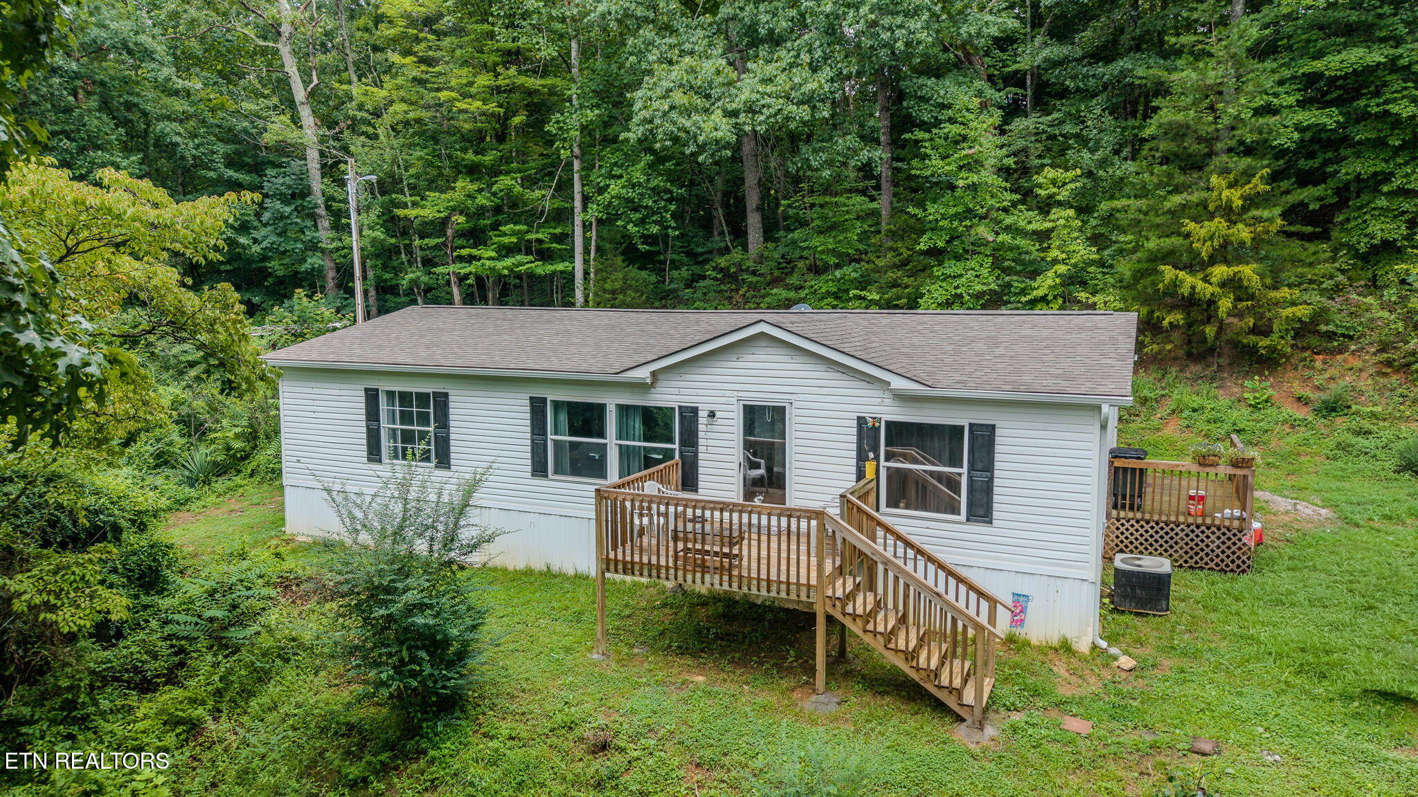 1678 Raven Hill Road Tazewell TN 37879