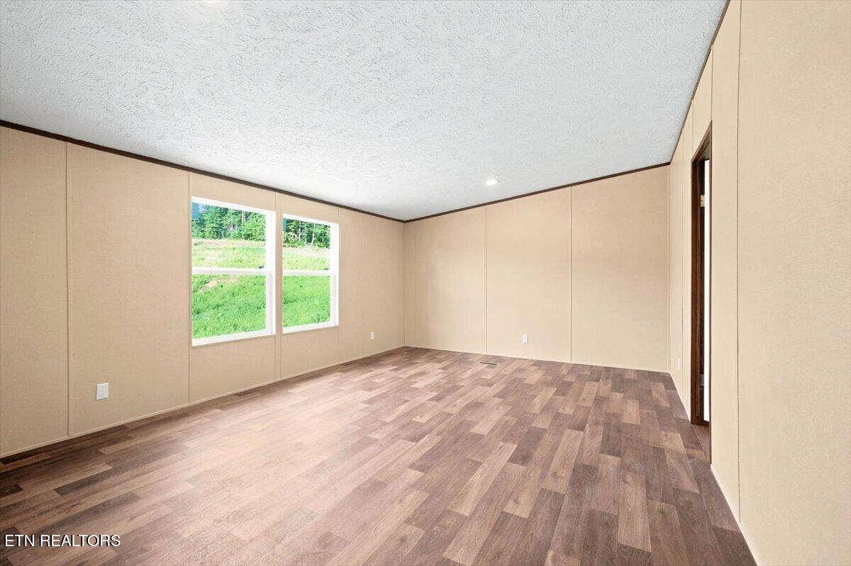 189 Laura Boling Loop Road Strawberry Plains TN 37871