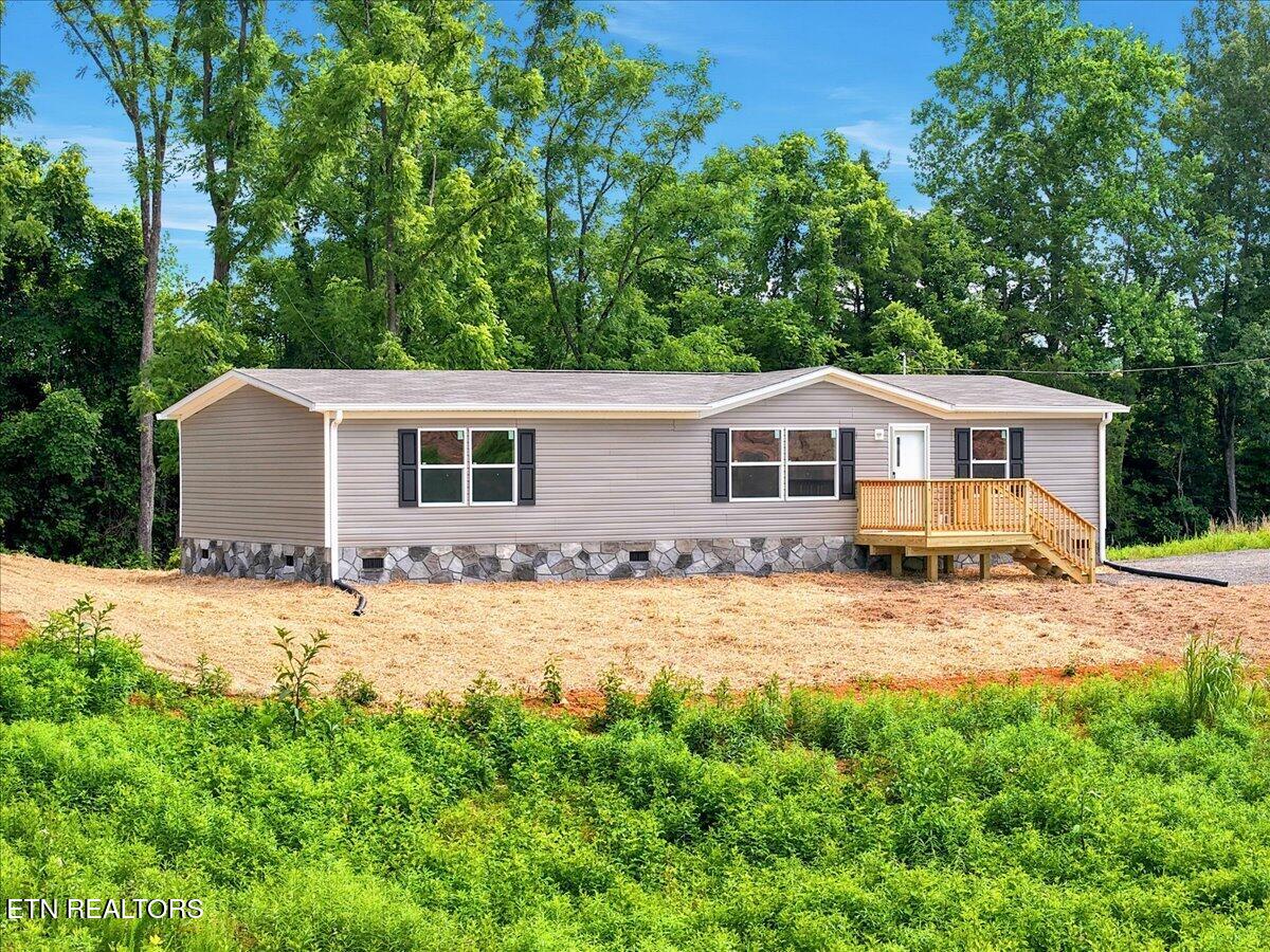 189 Laura Boling Loop Road Strawberry Plains TN 37871