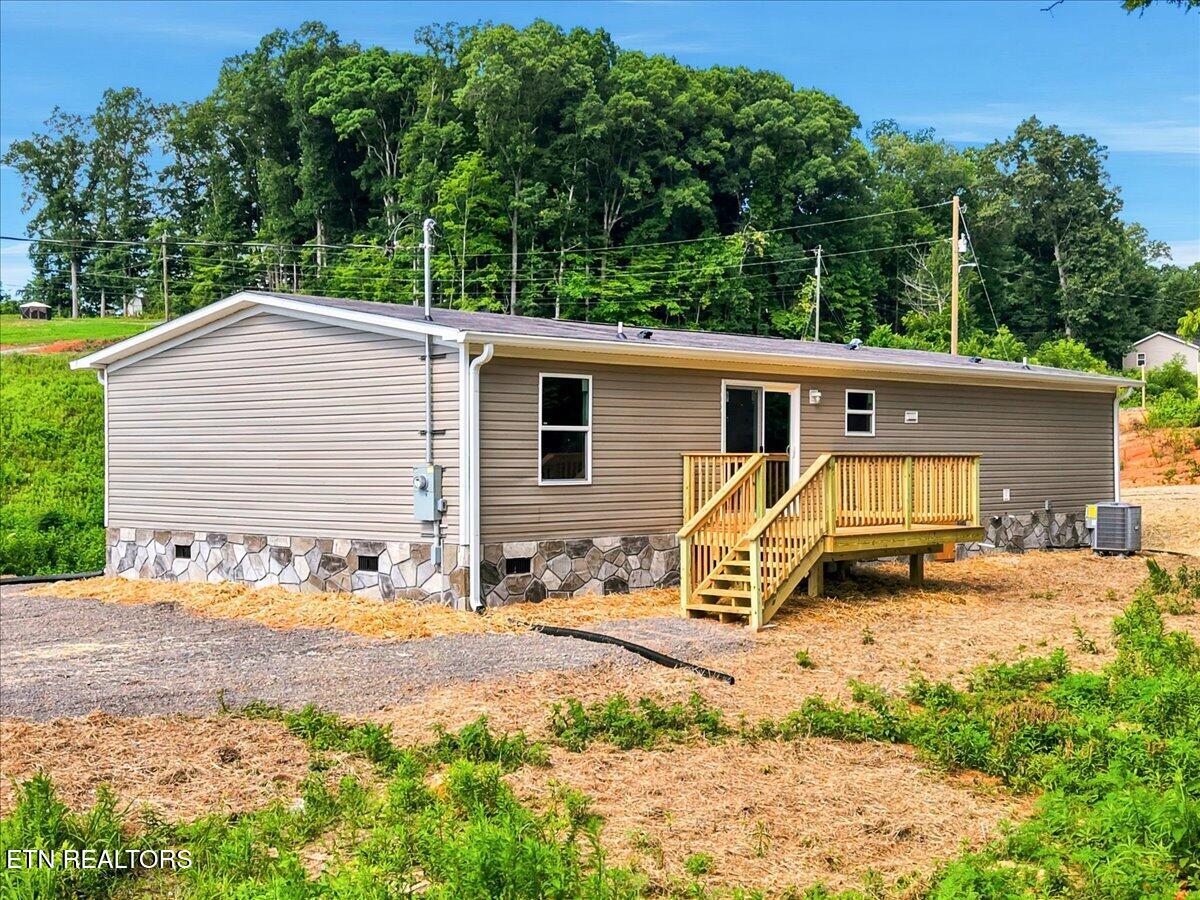 189 Laura Boling Loop Road Strawberry Plains TN 37871