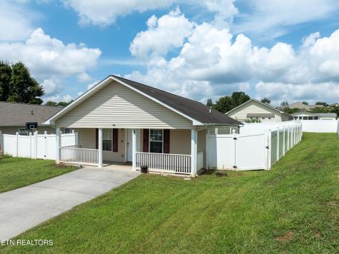 2573 Bay Meadows Way Sevierville TN 37876