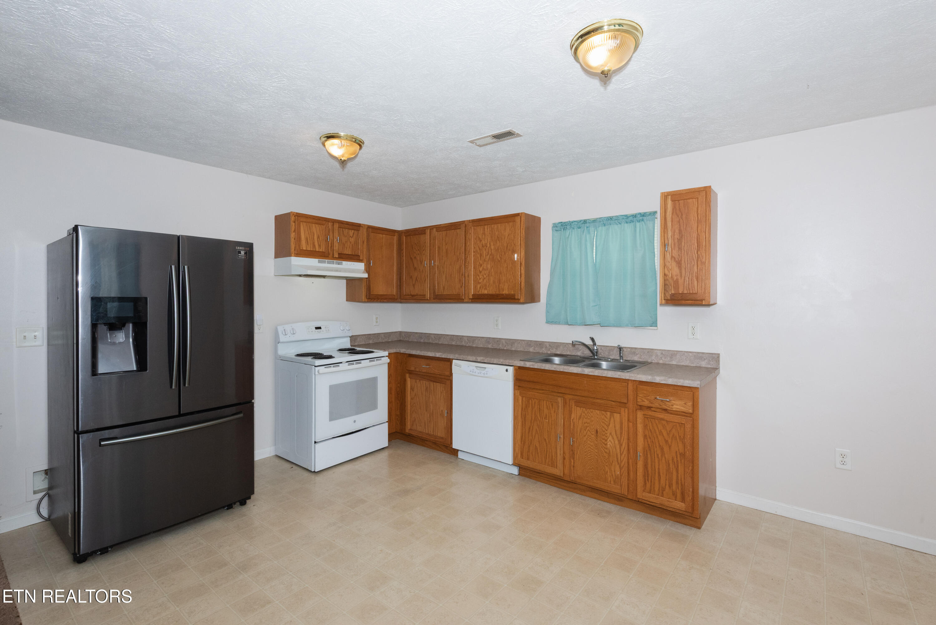 2573 Bay Meadows Way Sevierville TN 37876
