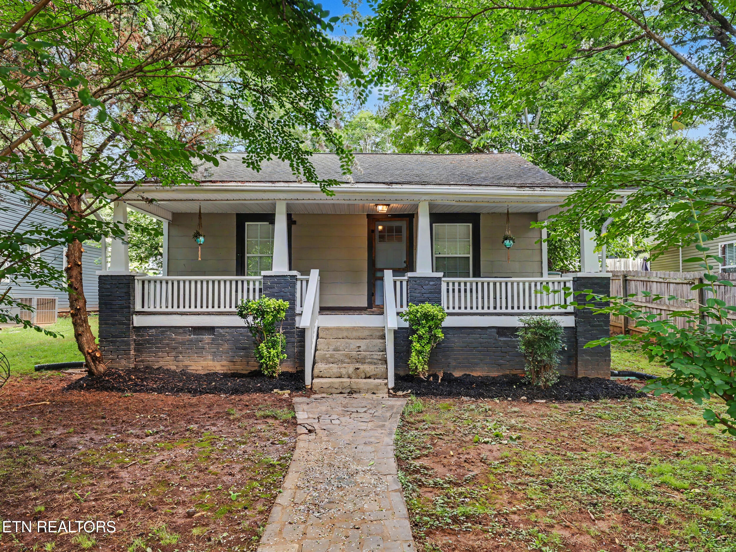 2311 Cedar Lane Knoxville TN 37918