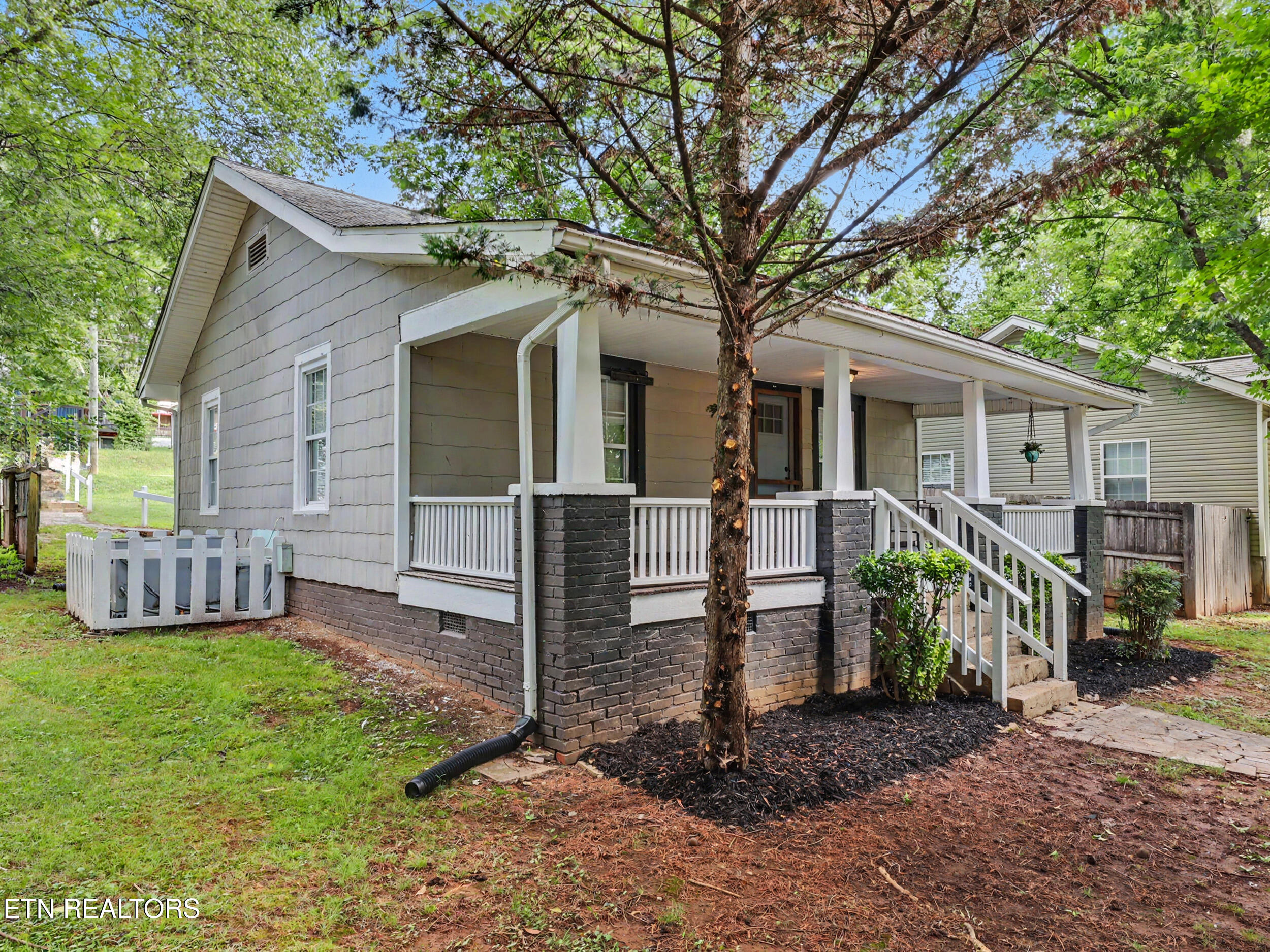 2311 Cedar Lane Knoxville TN 37918