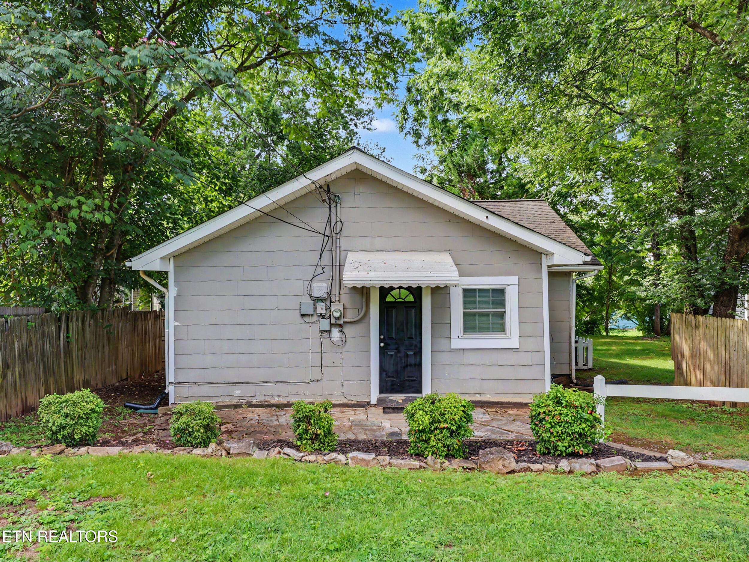 2311 Cedar Lane Knoxville TN 37918
