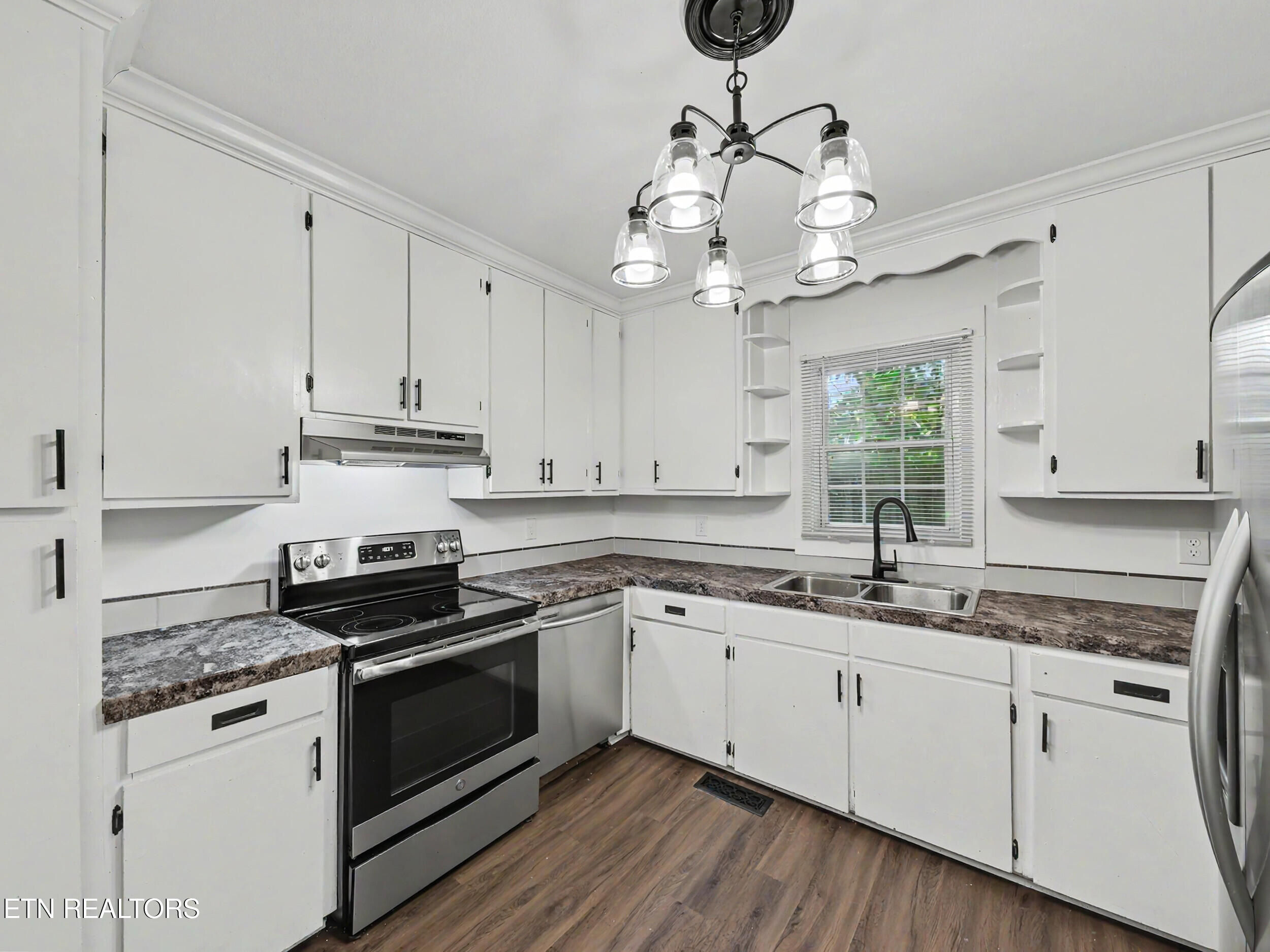 2311 Cedar Lane Knoxville TN 37918